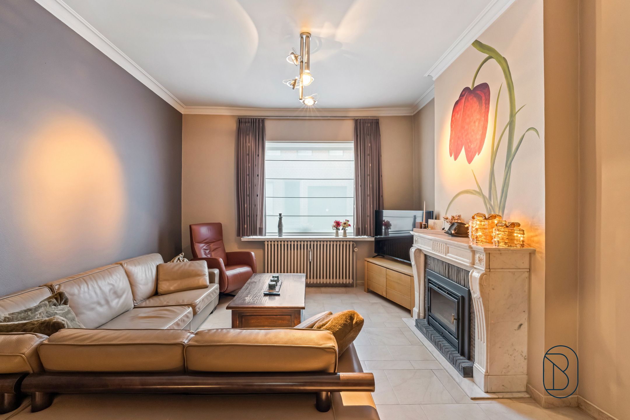 Topgelegen handelspand met woonst foto 16