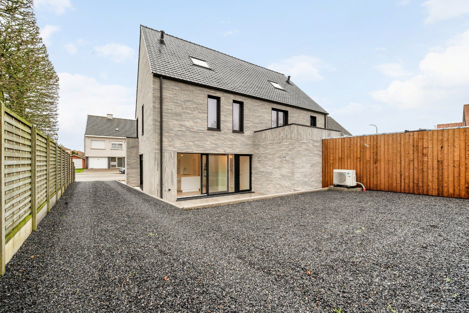 Nieuwbouwwoning met 3 slaapkamers, staanplaats en terras in Ooigem foto 15