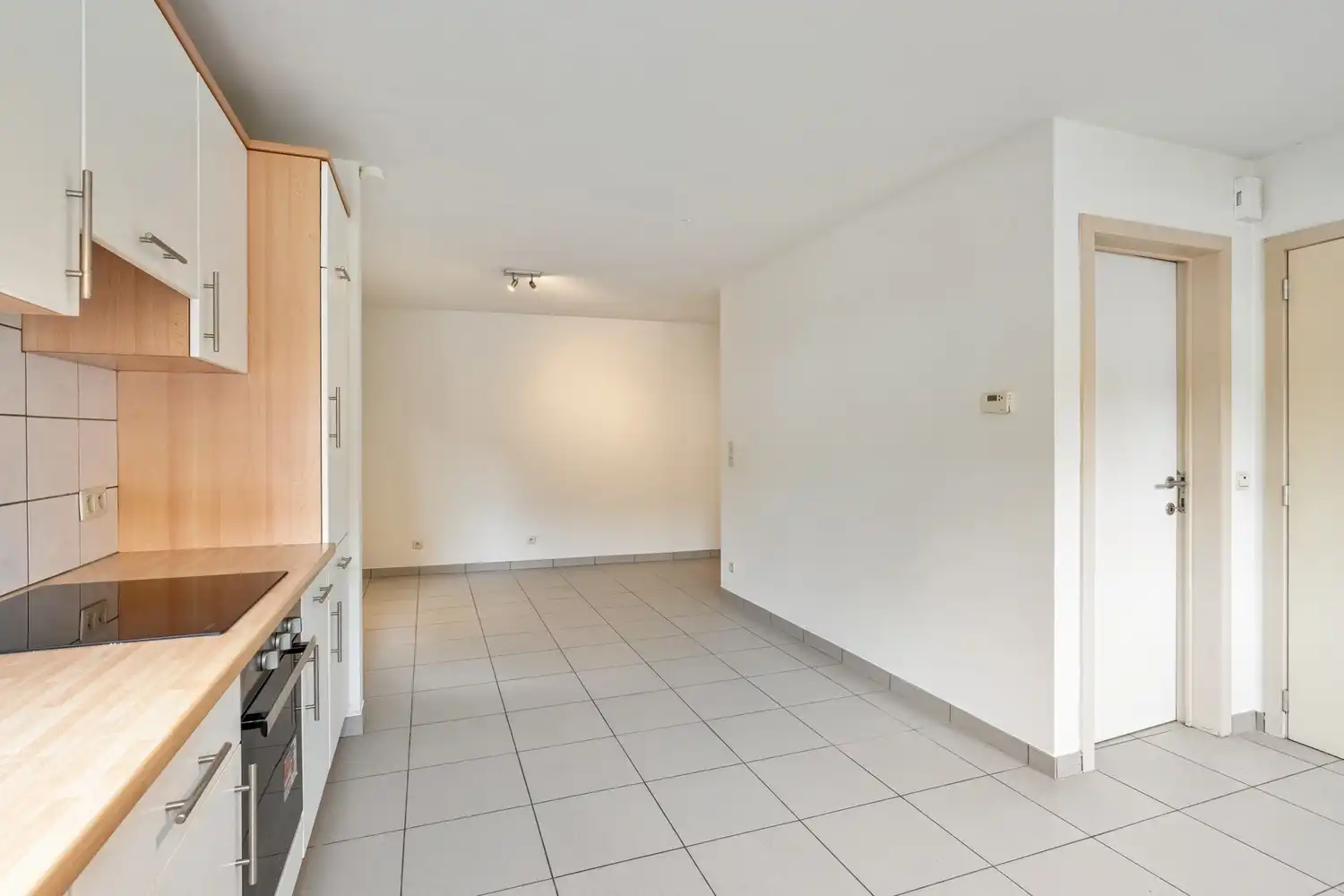 Gunstig gelegen opbrengsteigendom bestaande uit 2 studio's foto 3