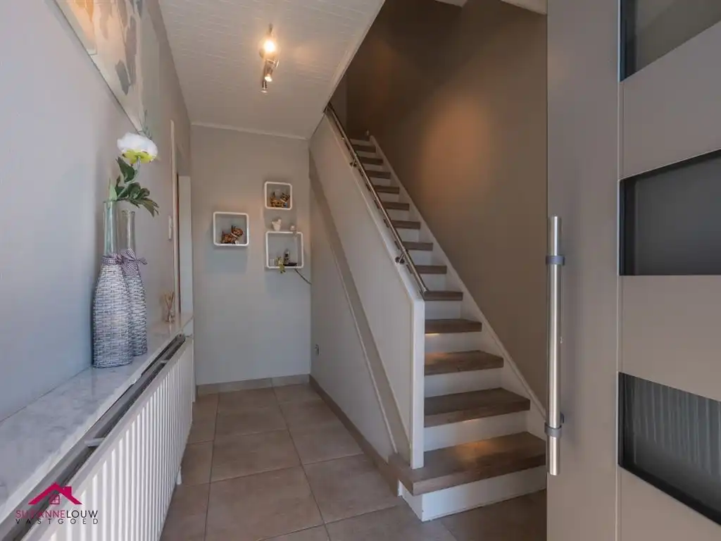Instapklare, verzorgde half-vrijstaande gezinswoning foto 12
