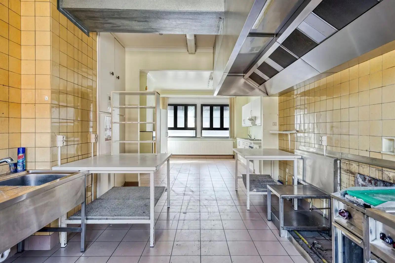 Gemengd gebouw te Sint-Genesius-Rode foto 7