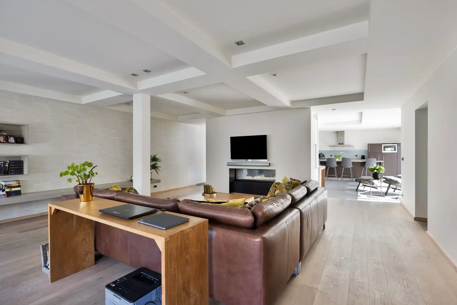 Stijlvol wonen in As: ruime, instapklare woning met tuin en garage foto 14