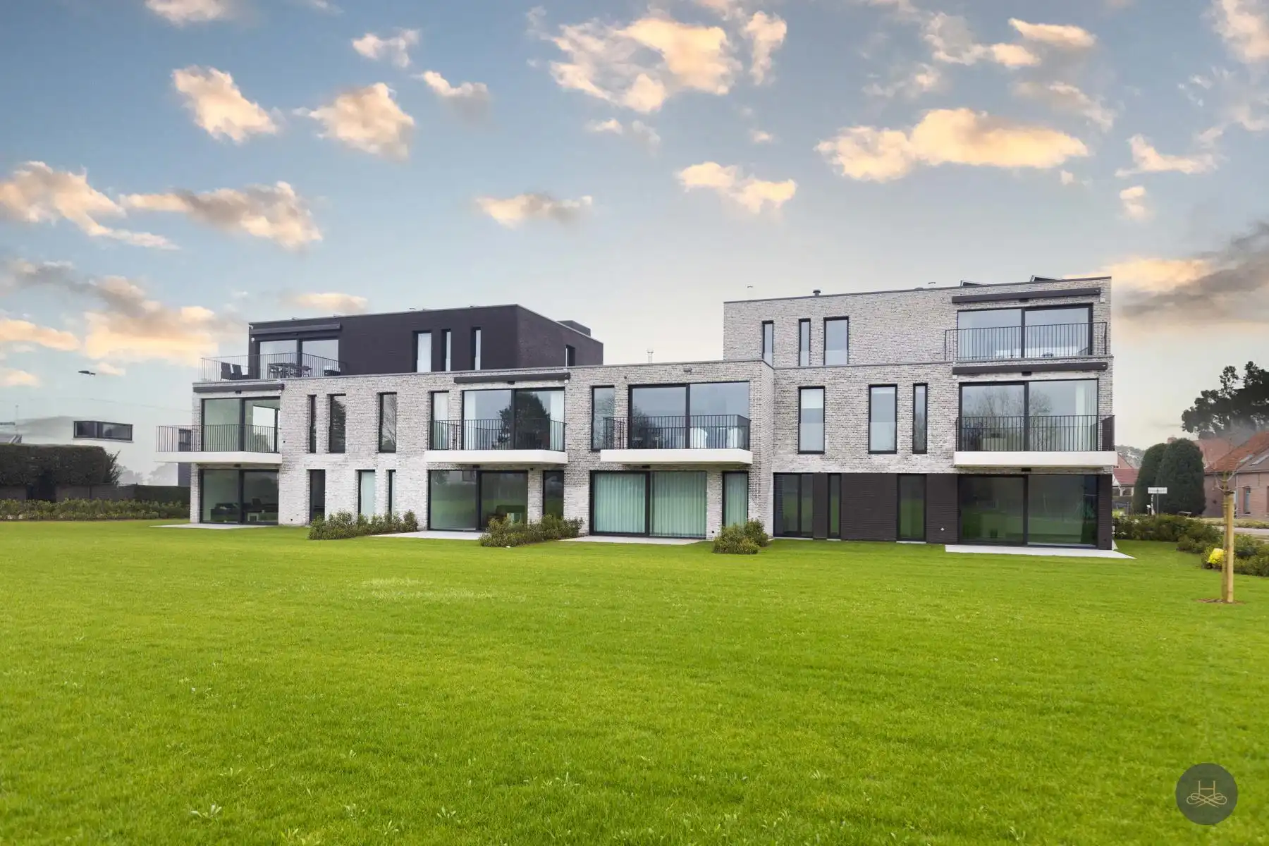 Recent BEN appartement met fantastisch uitzicht foto {{pictureIndex}}