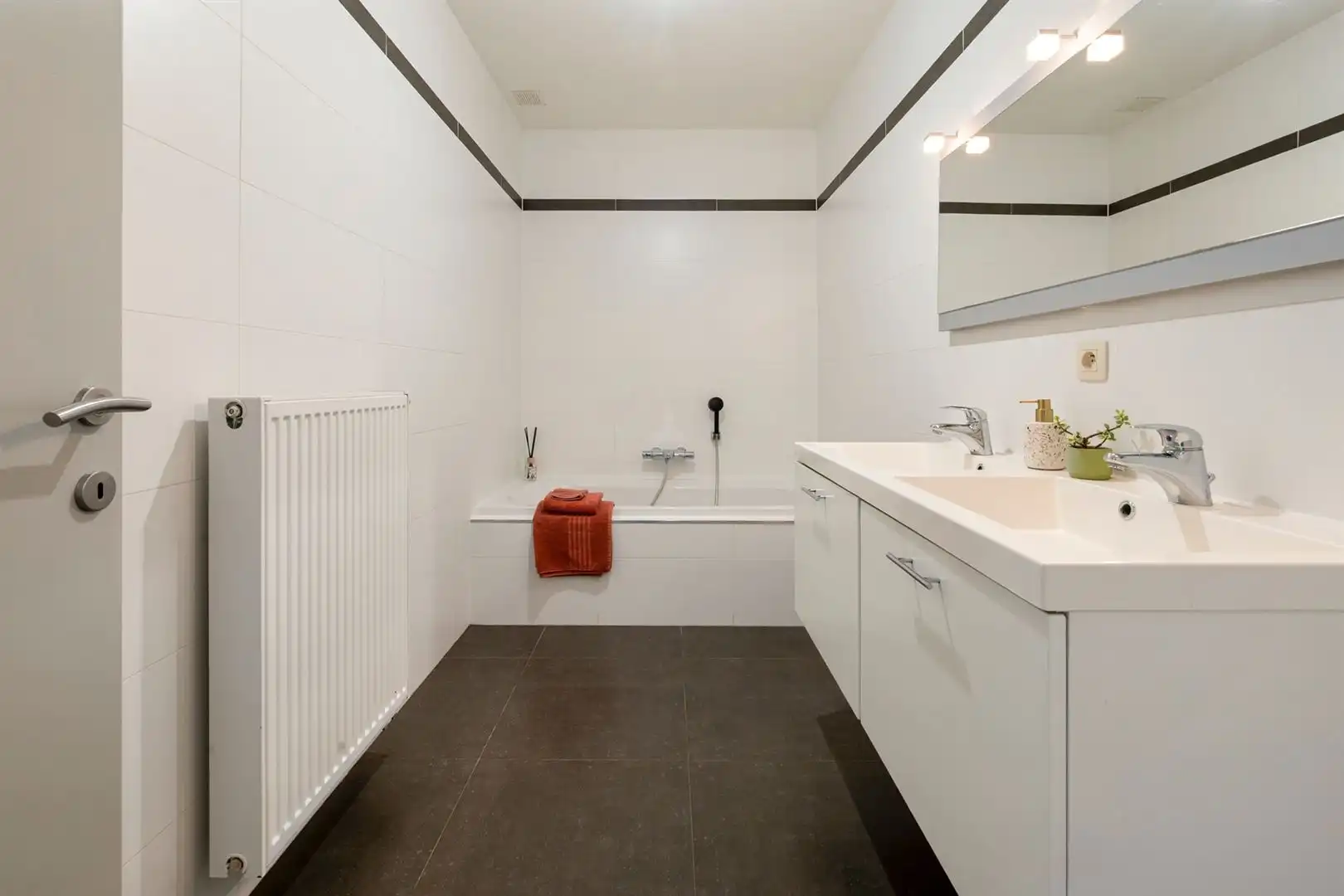 CHARMANTE  WONING MET 3 SLAAPKAMERS EN TUIN foto 15