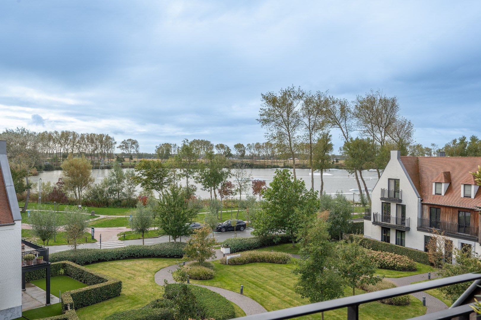 Gezellig ingerichte penthouse met frontaal meerzicht te Duinenwater foto 20