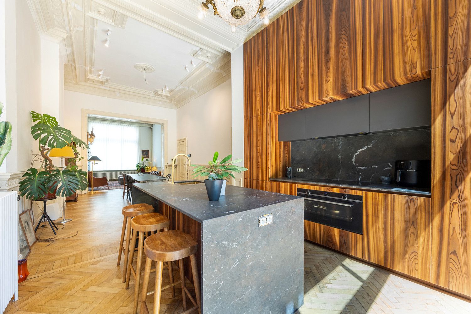 IN OPTIE: Kevin@wellimmo.net voor meer info! Top notch duplex in monumentale meesterwoning te Antwerpen-centrum met privatieve tuin en zwembad (EPC B!), uniek vastgoedobject! foto 11