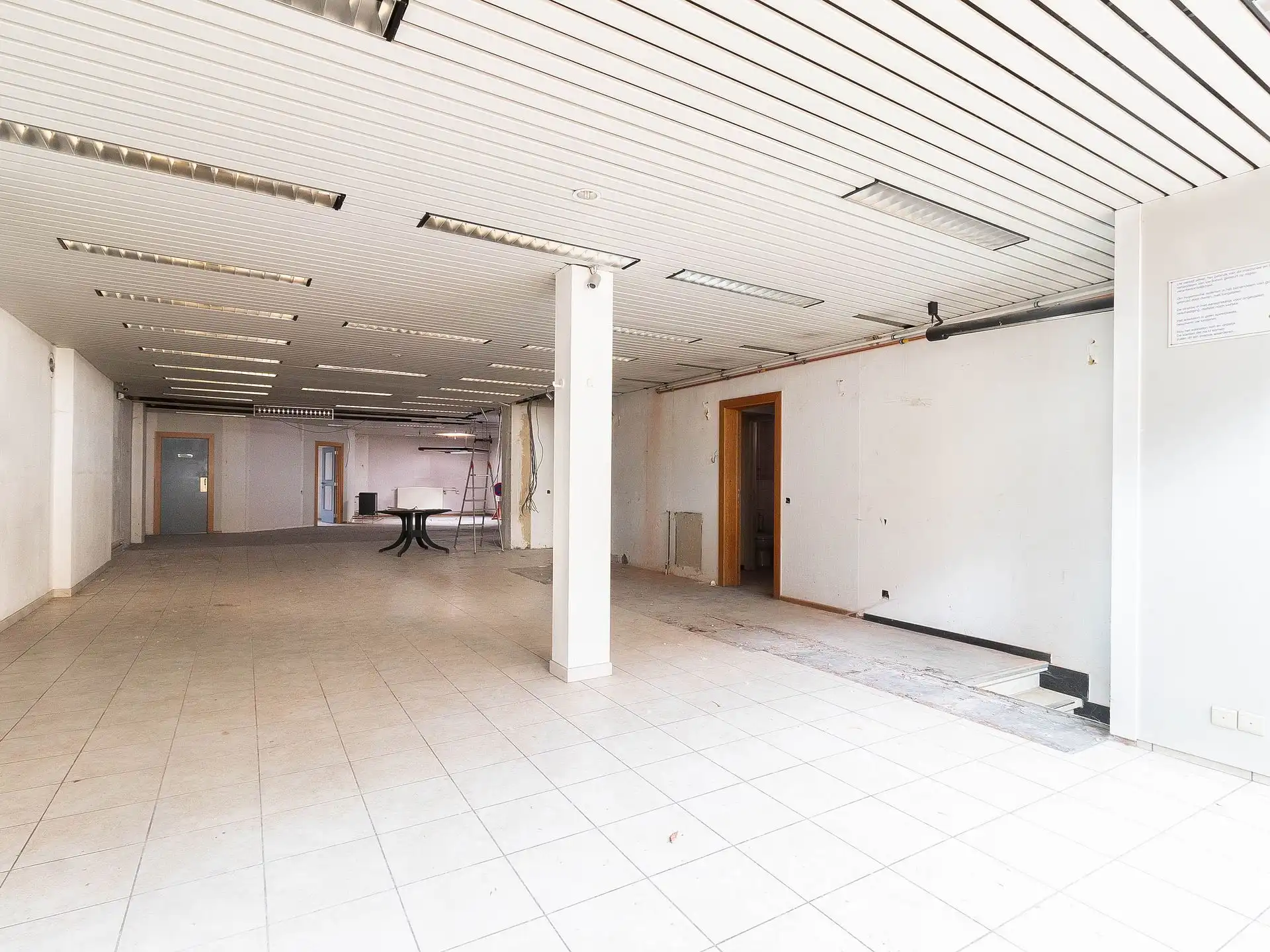 Handelshuis met ruim duplexappartement foto 14