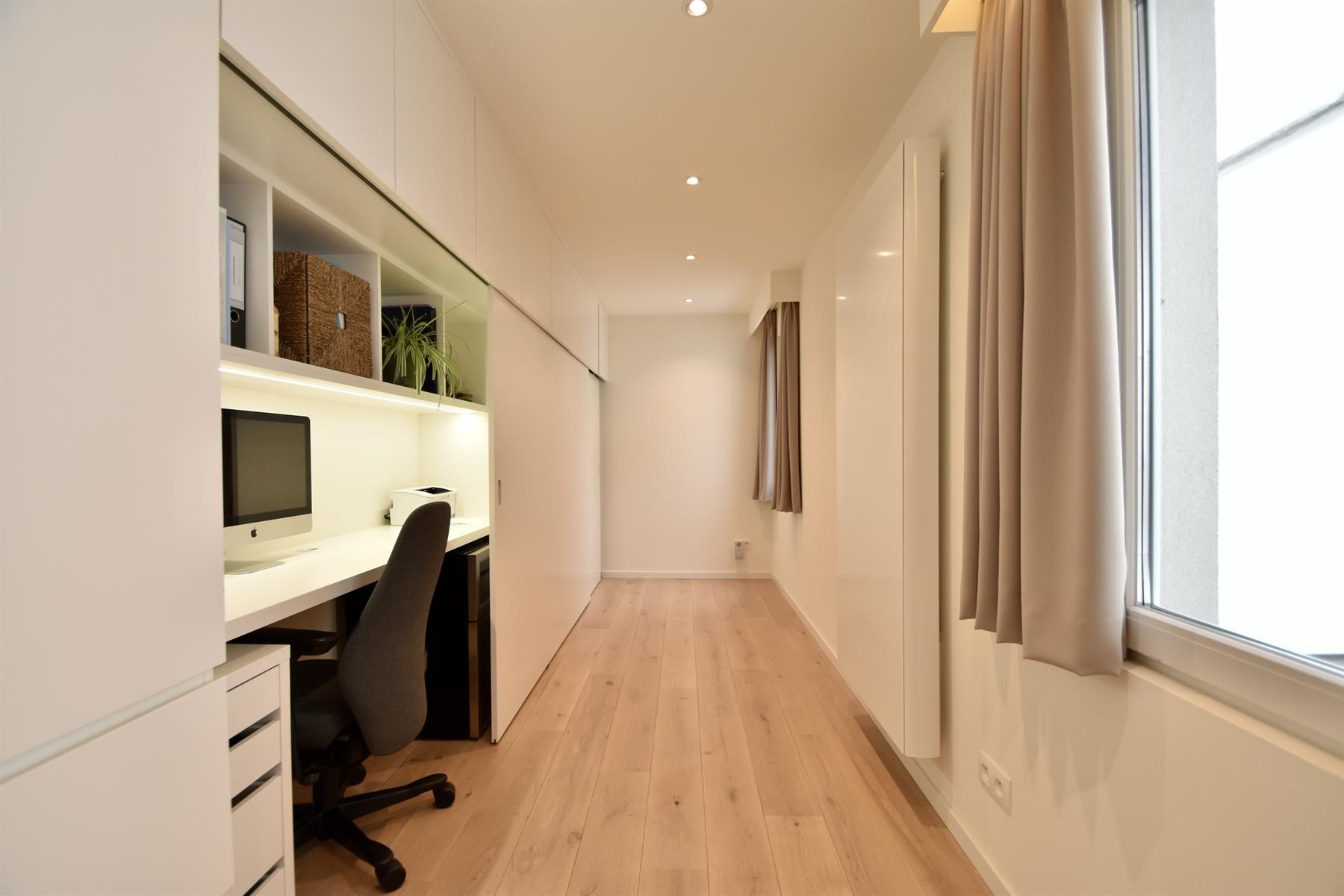 ANTWERPEN - Mooi gerenoveerd appartement nabij het hippe Zuid! foto 5