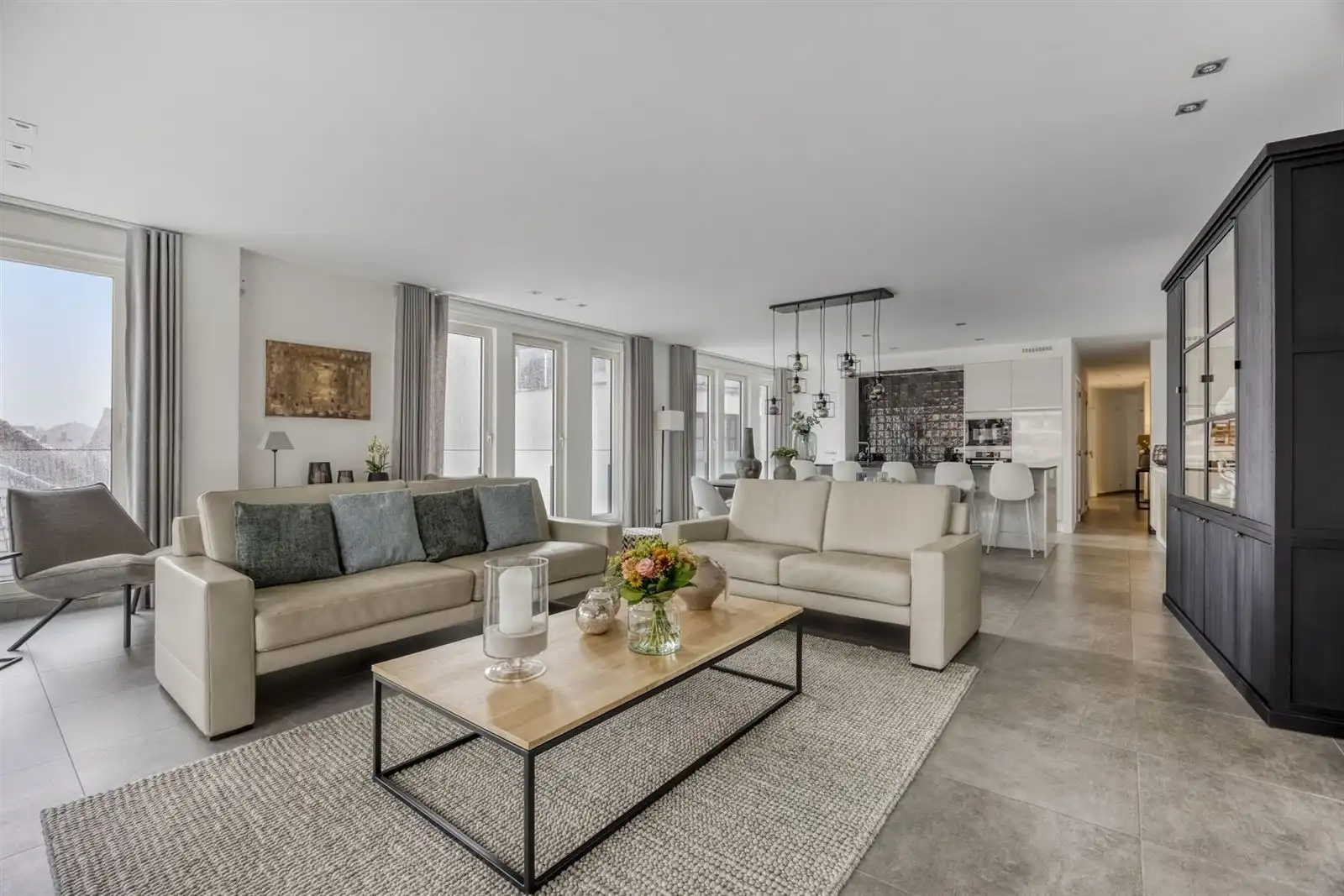 Appartement met 3 slaapkamers en terras  foto {{pictureIndex}}