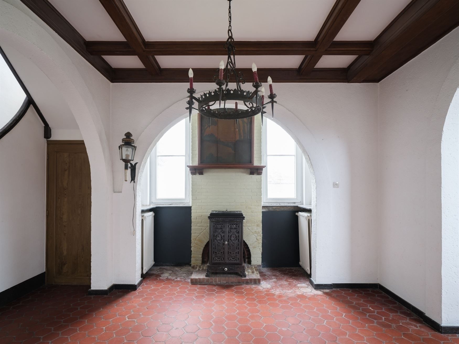 Karakterwoning met riante bijgebouwen foto 11
