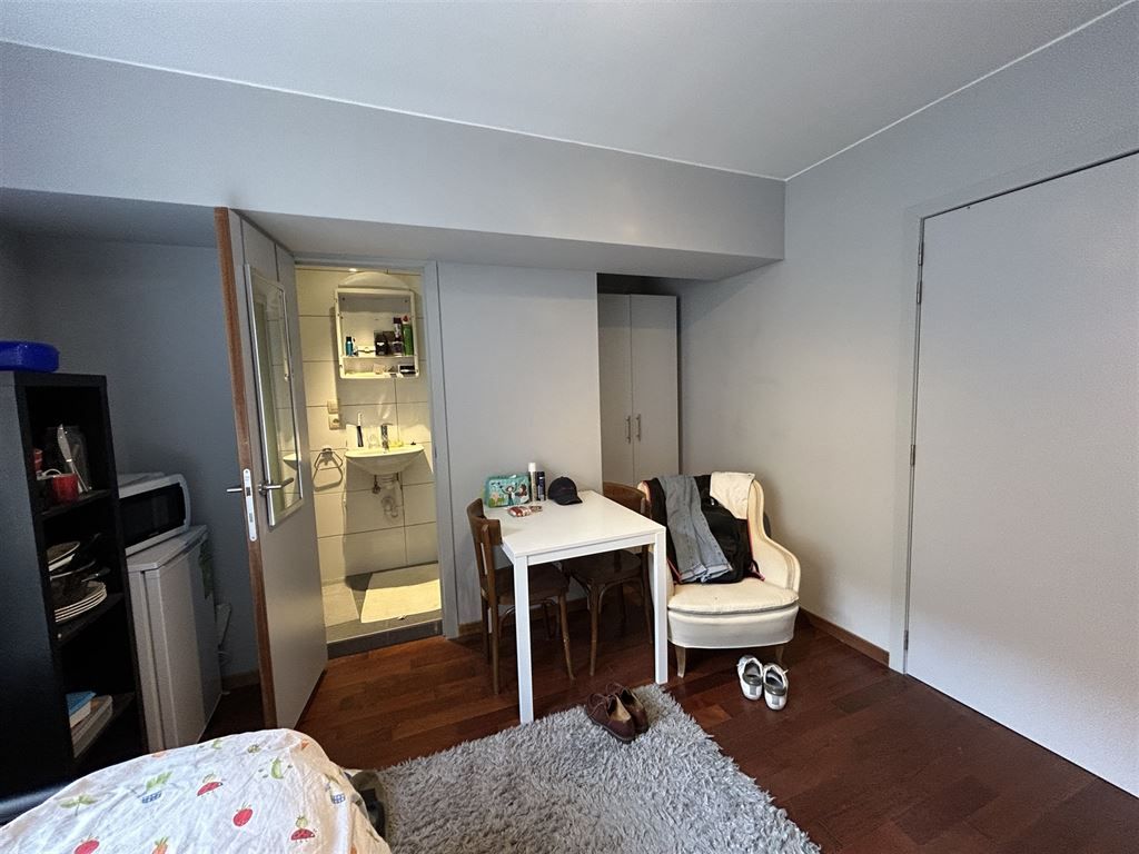 Rustige en lichtrijke studentenkamer op toplocatie  foto 6