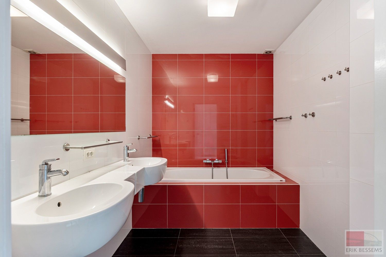 Moderne villa, gelegen op een perceel van 1.126 m², biedt 360 m² hoogwaardige woonoppervlakte foto 20