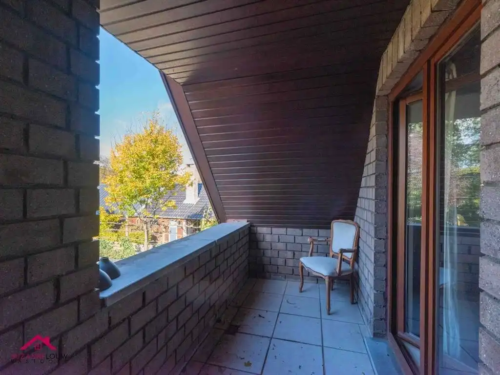 Vrijstaande woning op ruim perceel foto 35