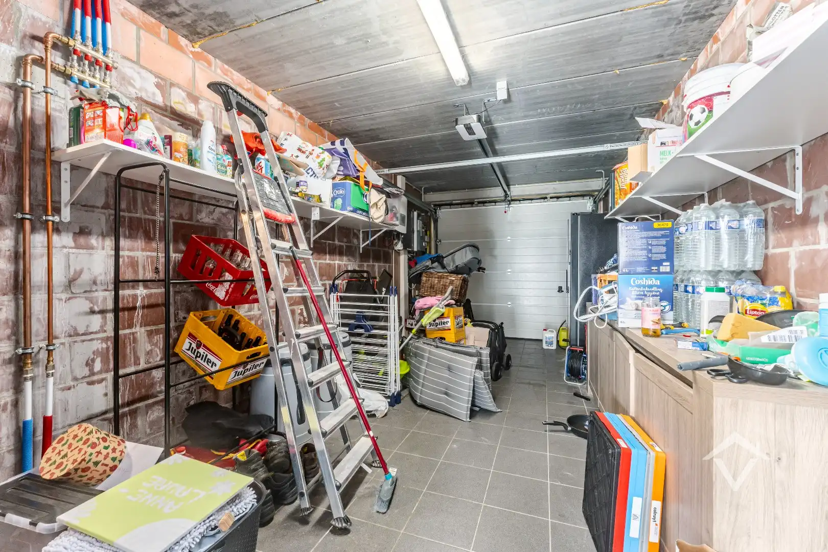 Recente instapklare woning met 3 slaapkamers, zonnige tuin en garage op De Mokker foto 9