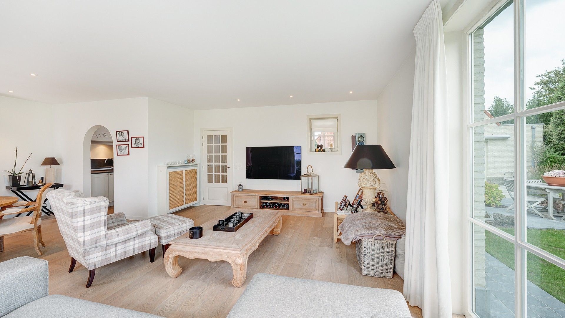 Mooie recente woning rustig gelegen in Knokke, op enkele passen van Duinenwater, de zee en het centrum. foto 11