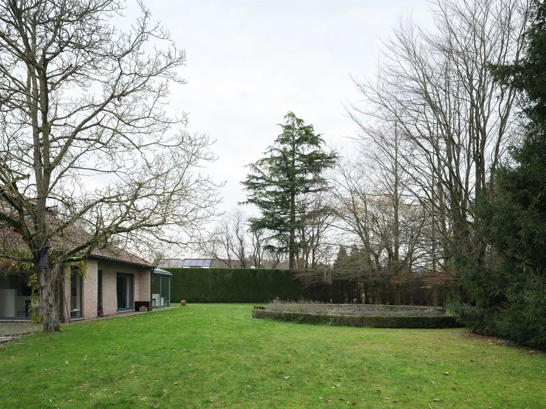 Unieke villa met prachtige tuin op een perceel van 2.764 m². foto 28