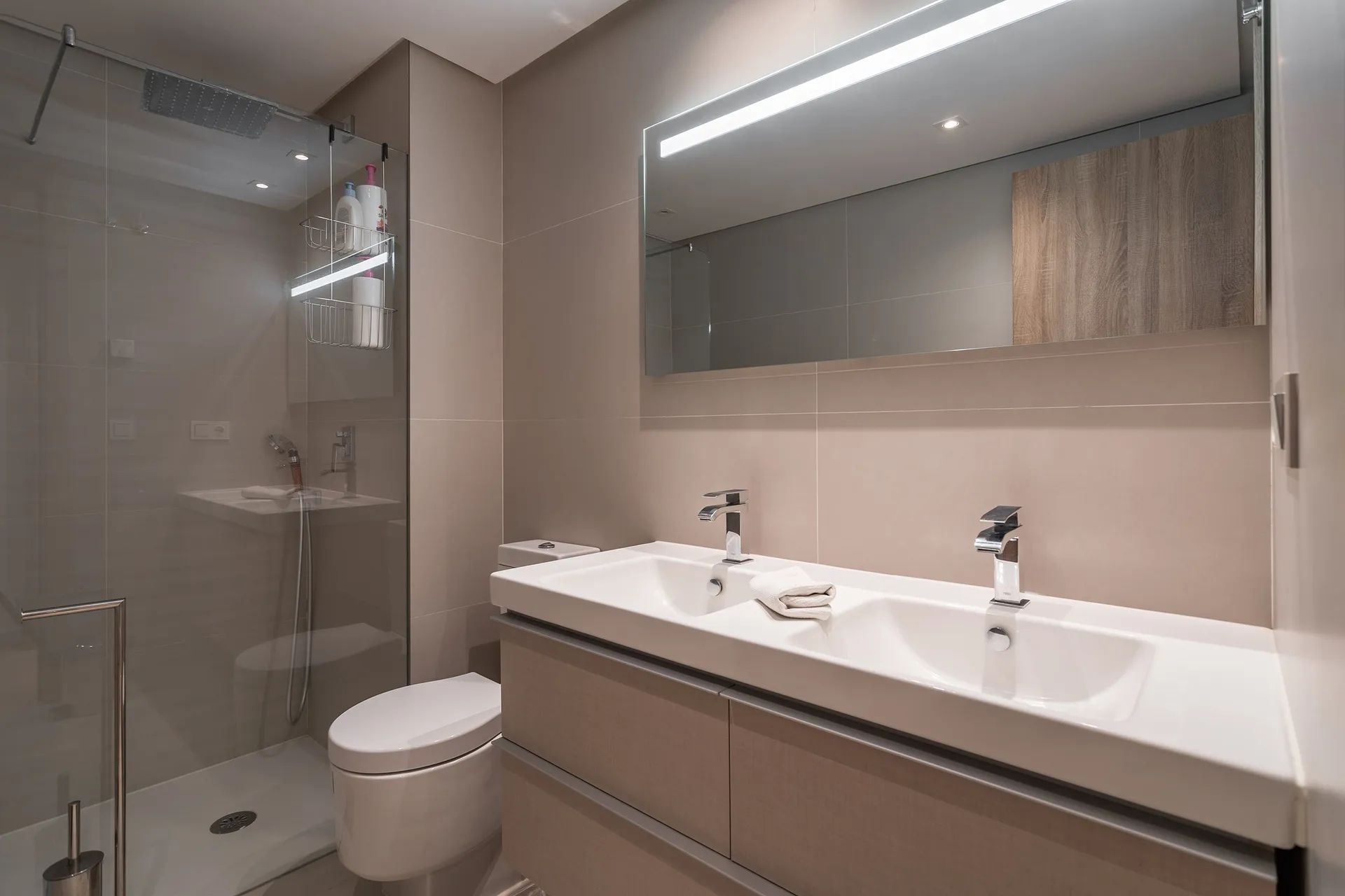 Exclusief wonen met panoramisch uitzicht: luxe appartement in Benahavis foto 12