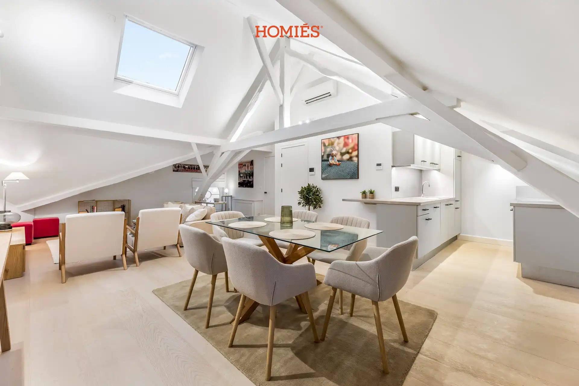 Luxe loft in gerenoveerd historisch pand foto 3