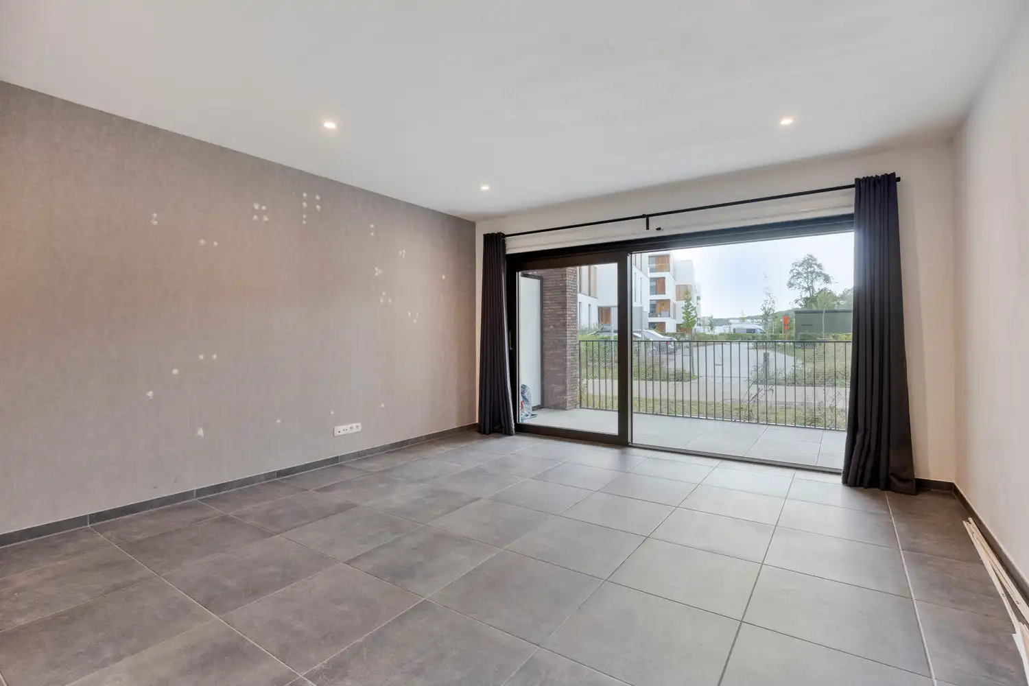 ENERGIEZUINIG (E-PEIL 15) GELIJKVLOERS APPARTEMENT MET TERRAS TE DIEST! foto 7
