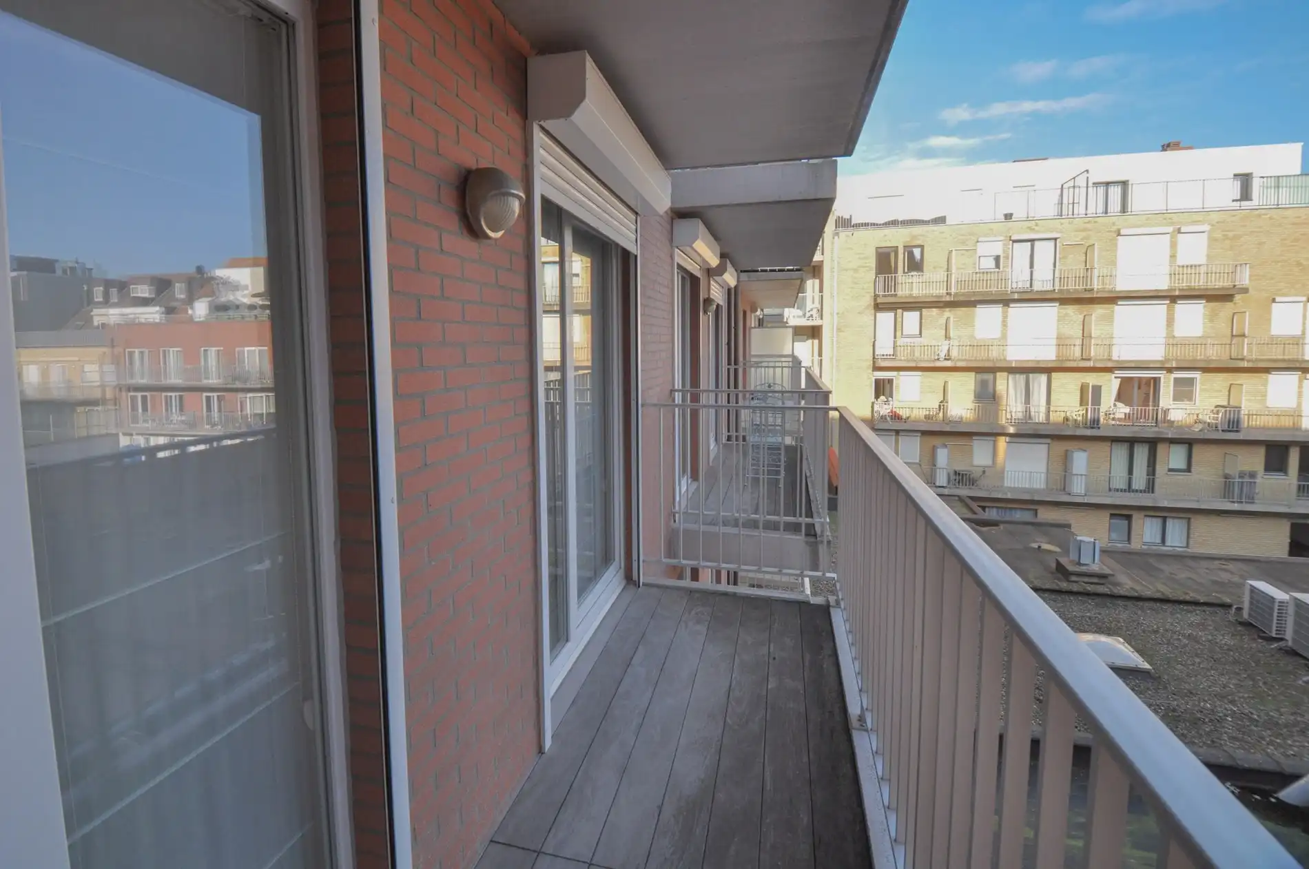 Topaanbieding – Uitzonderlijk ruim appartement gelegen in een stijlvolle residentie. foto 34