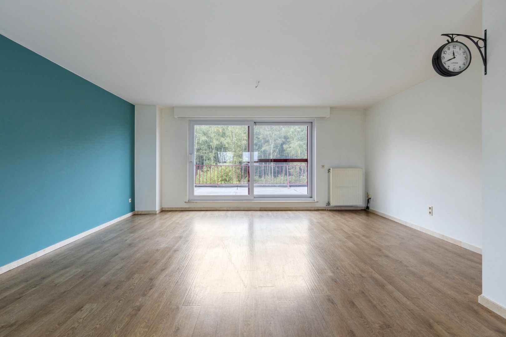 Riant dakappartement met terras en garage foto 2