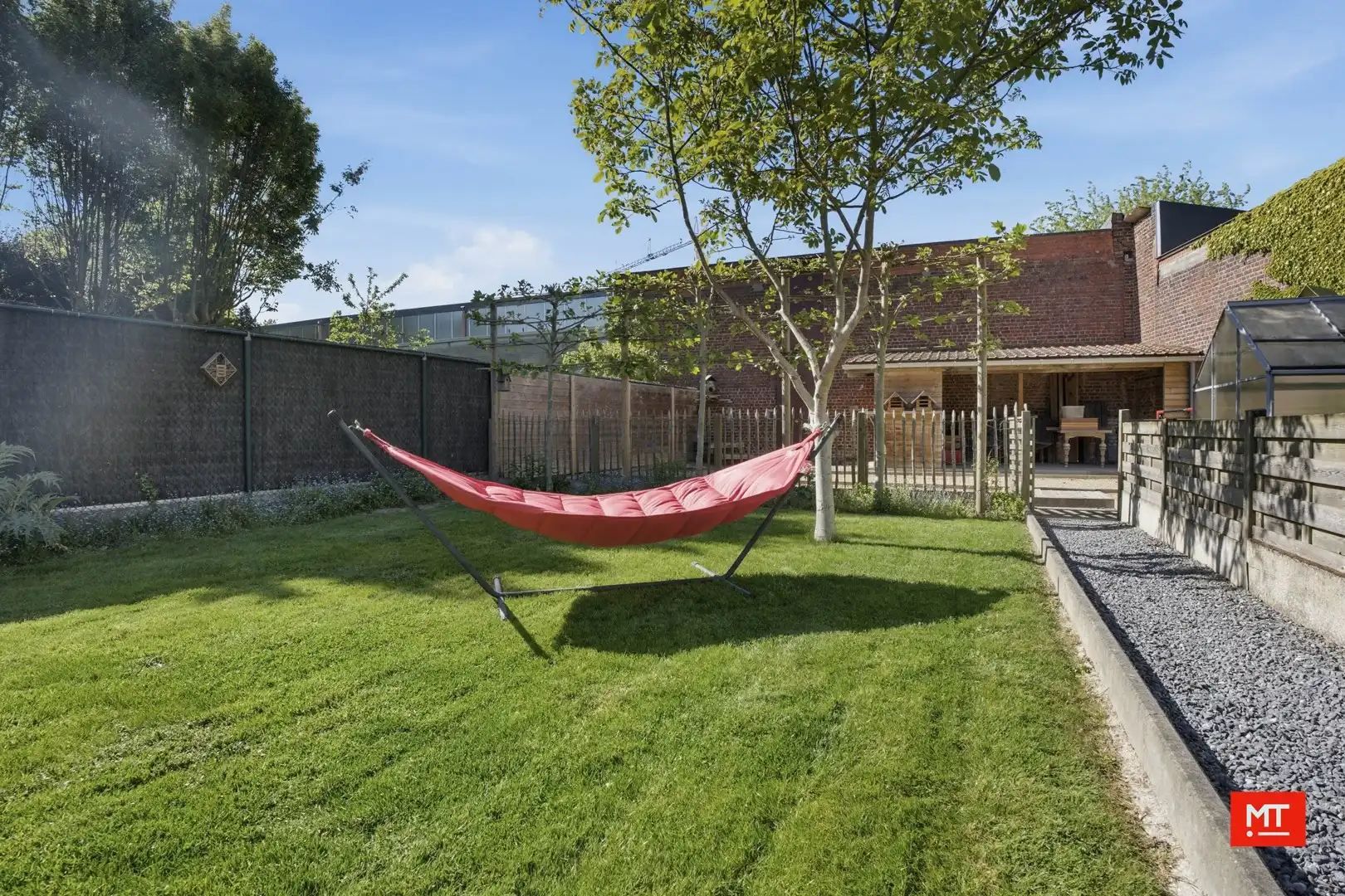 Verrassend ruime woning met prachtige tuin, vlakbij het centrum van Lauwe foto 13