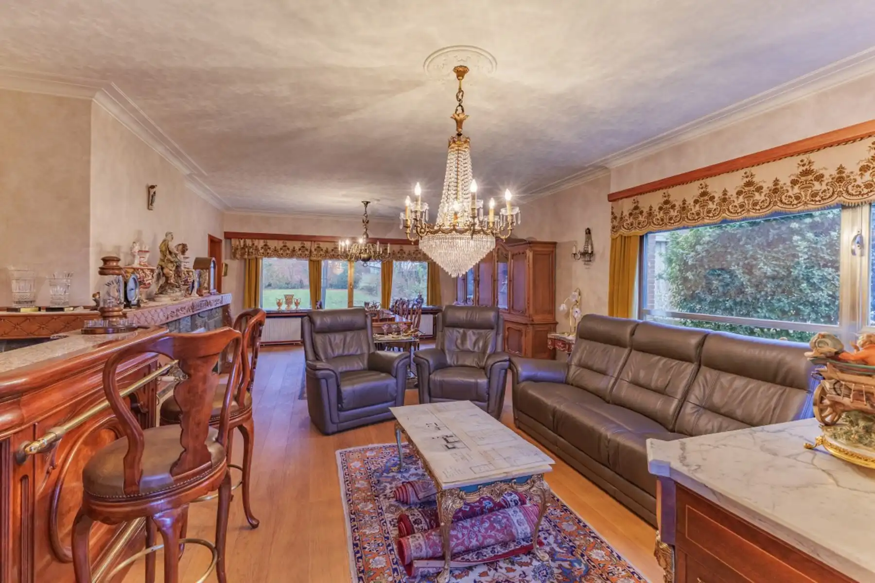 Ruime halfopen bebouwing met grote tuin foto 8