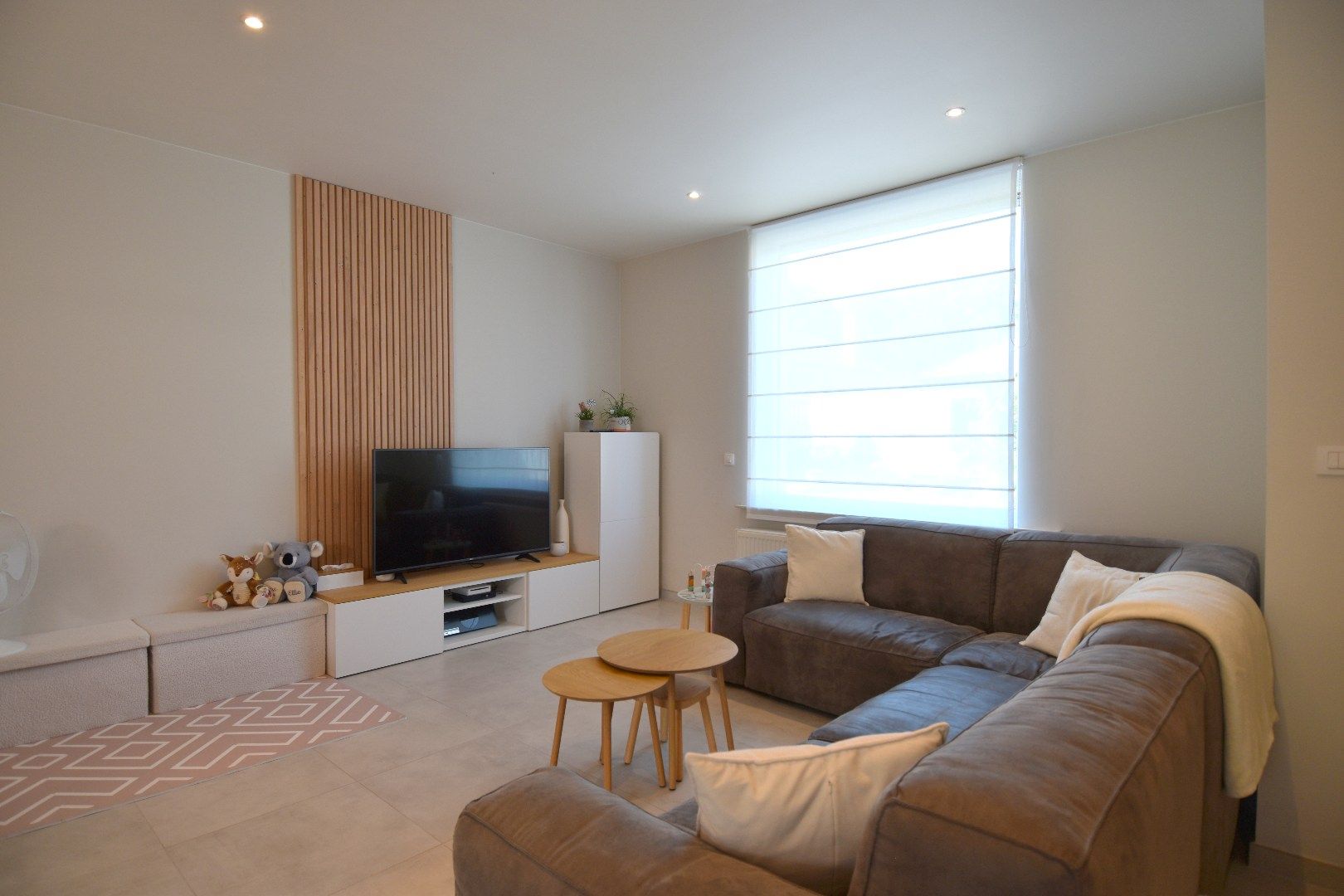 Hippe instapklare rijwoning met 3 slaapkamers en zonnige tuin te koop in Aalbeke foto 3