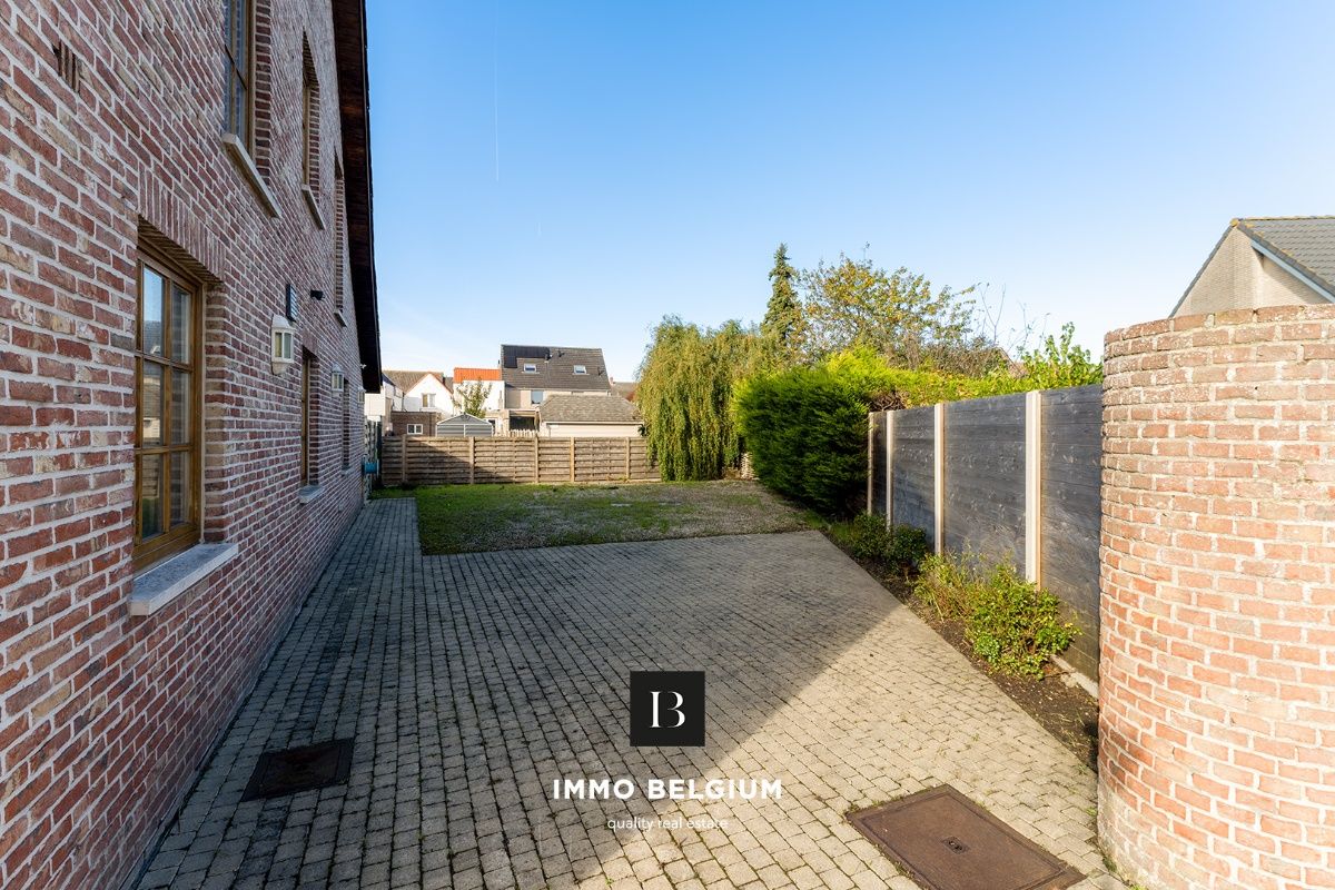 Ruime villa met 5 slaapkamers nabij het centrum foto 20