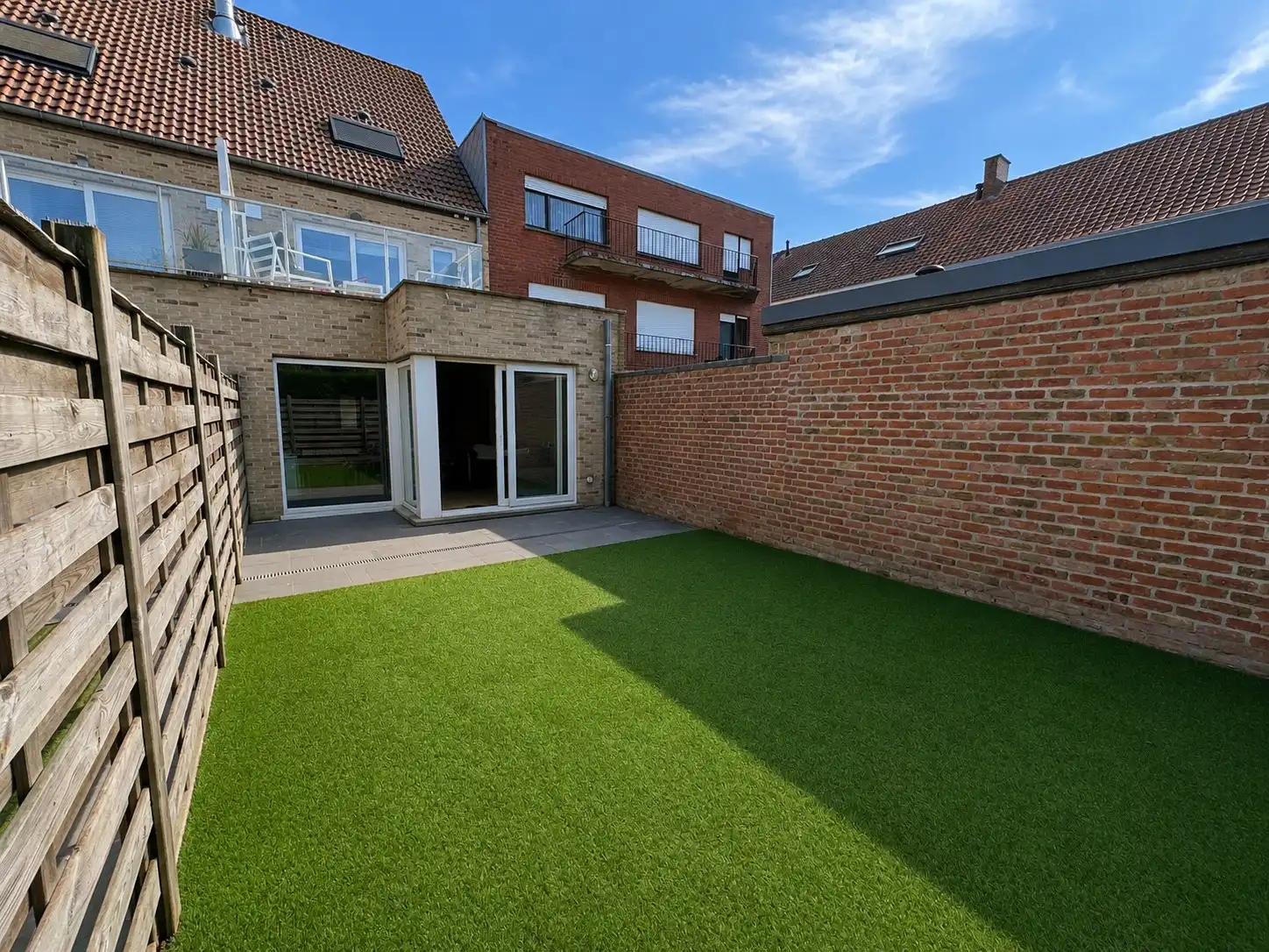 Charmant gelijkvloers appartement met privatieve tuin in het hart van De Haan. foto 2