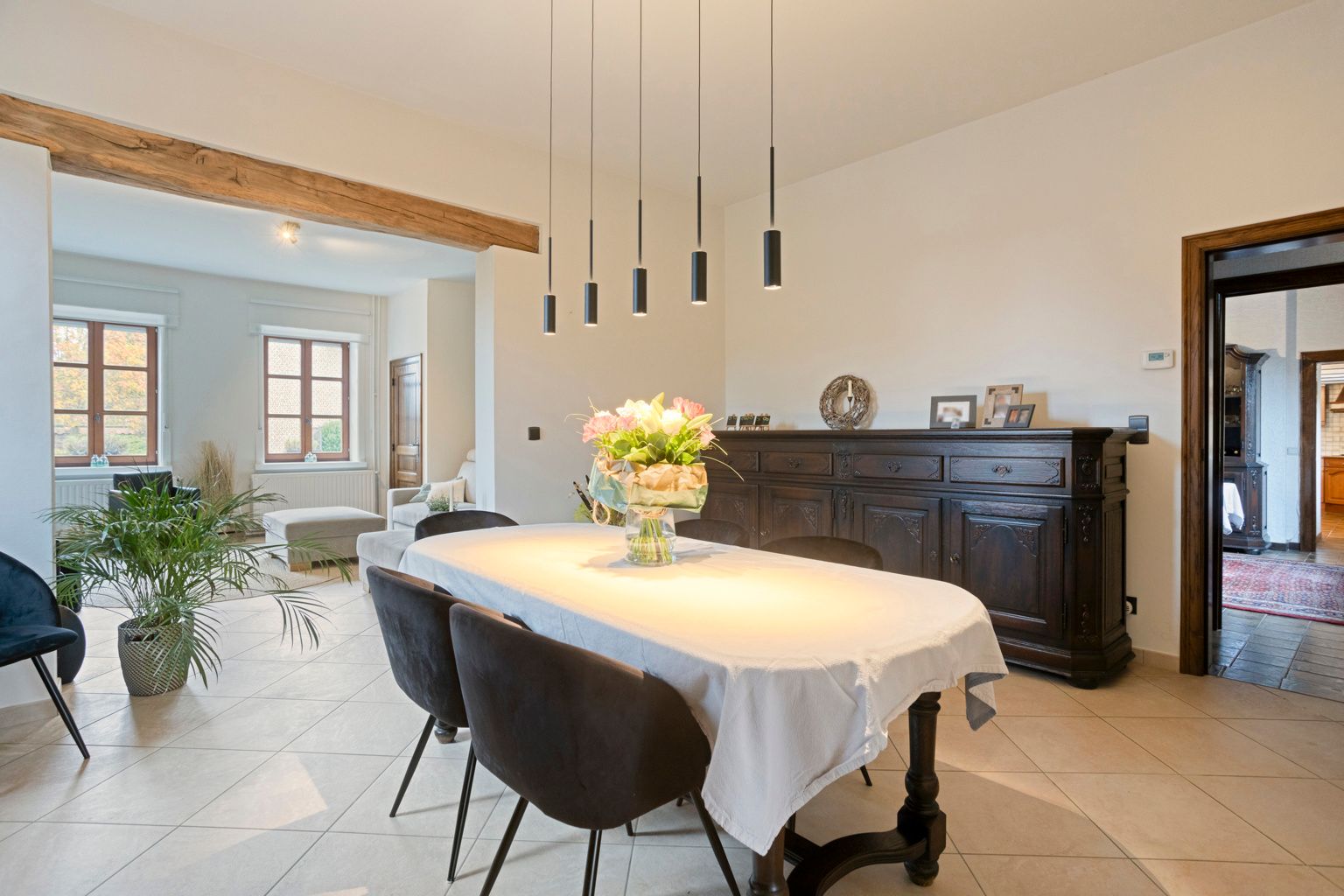 KARAKTERVOLLE DUBBELWOONST IN EEN DOODLOPENDE STRAAT foto 9