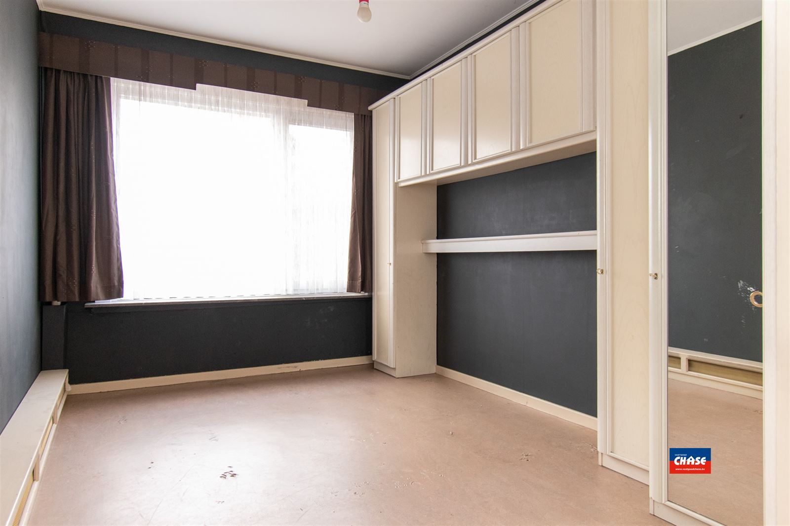 Ruim appartement met twee slaapkamers foto 11