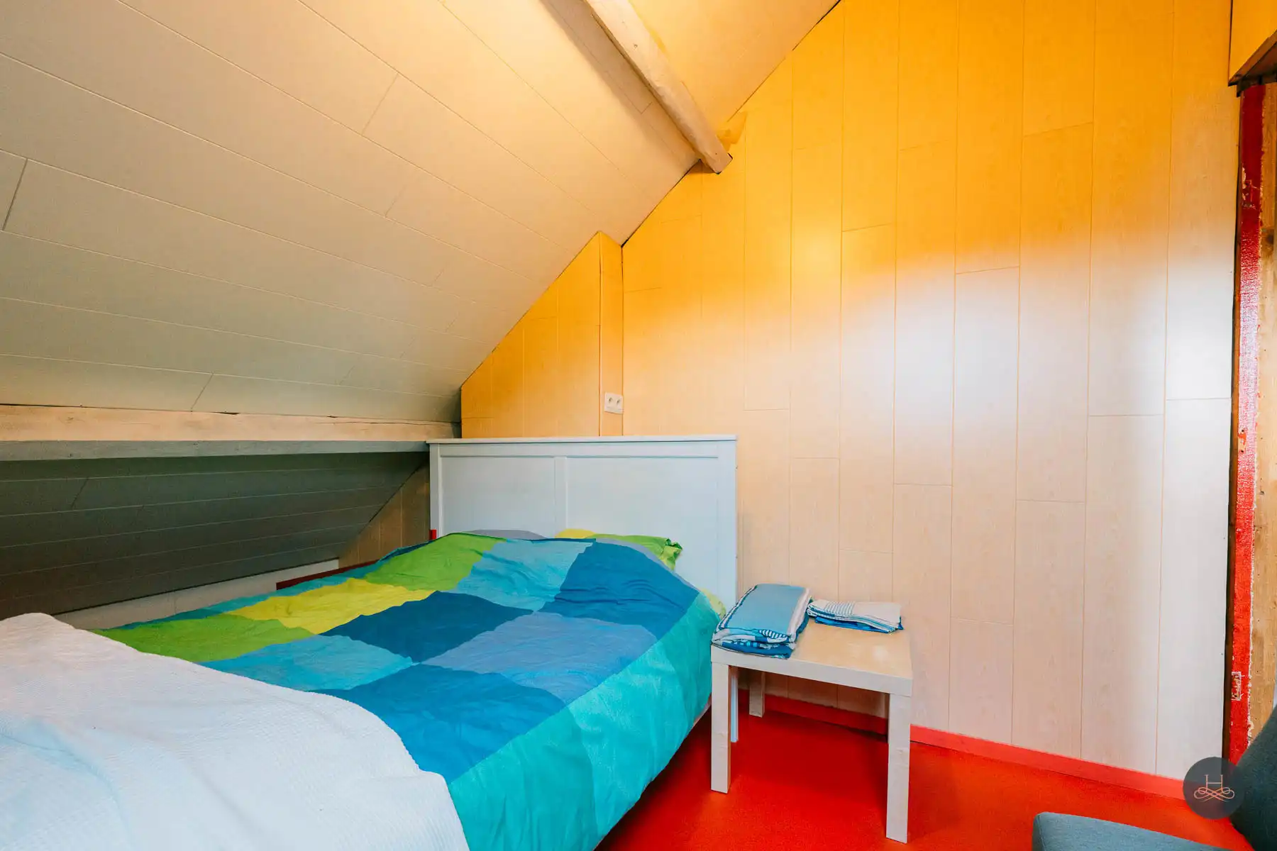 Gezinswoning met renovatiepotentieel op knap perceel foto 18