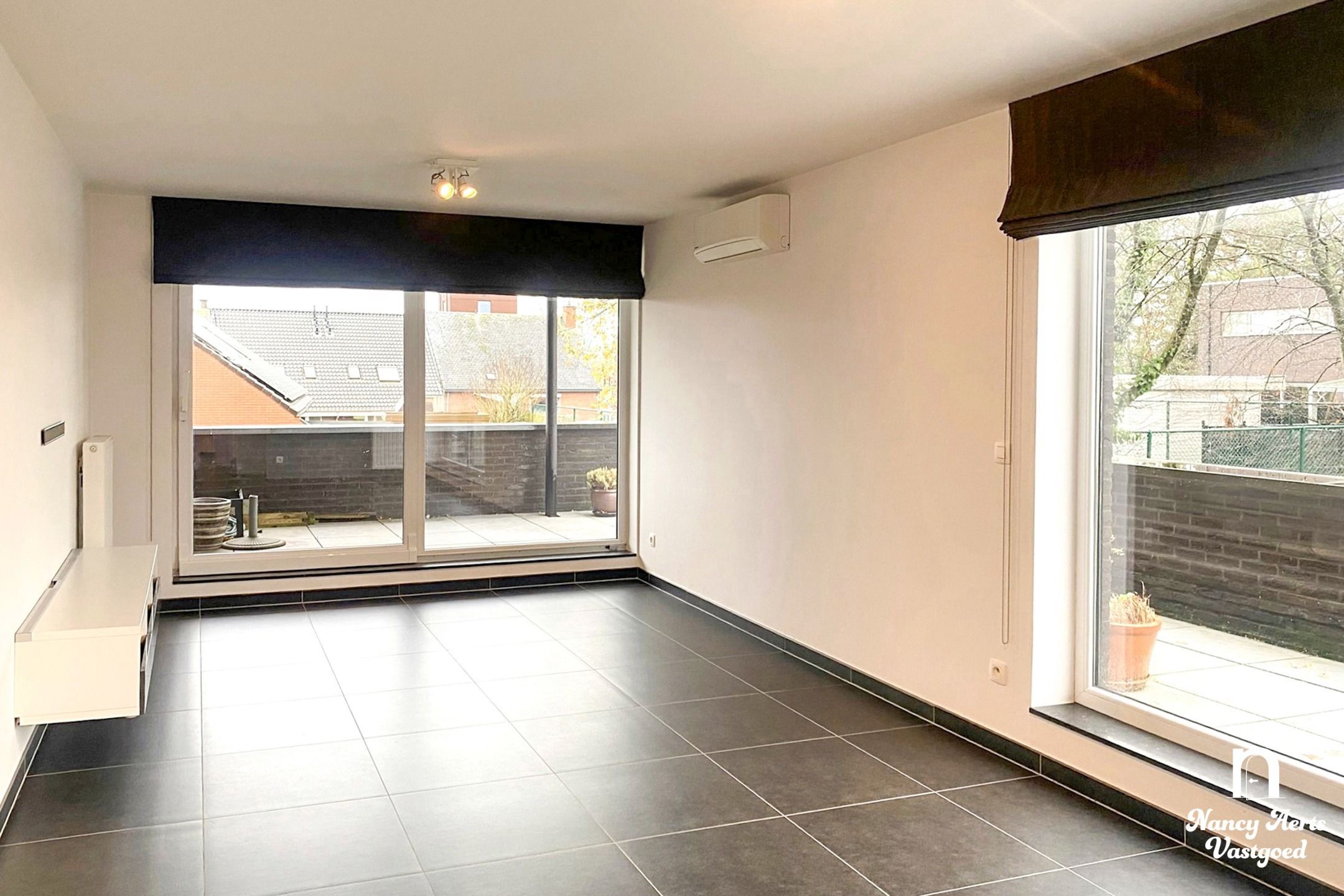 Stijlvol duplexappartement met 2 autostaanplaatsen in Lummen foto 3