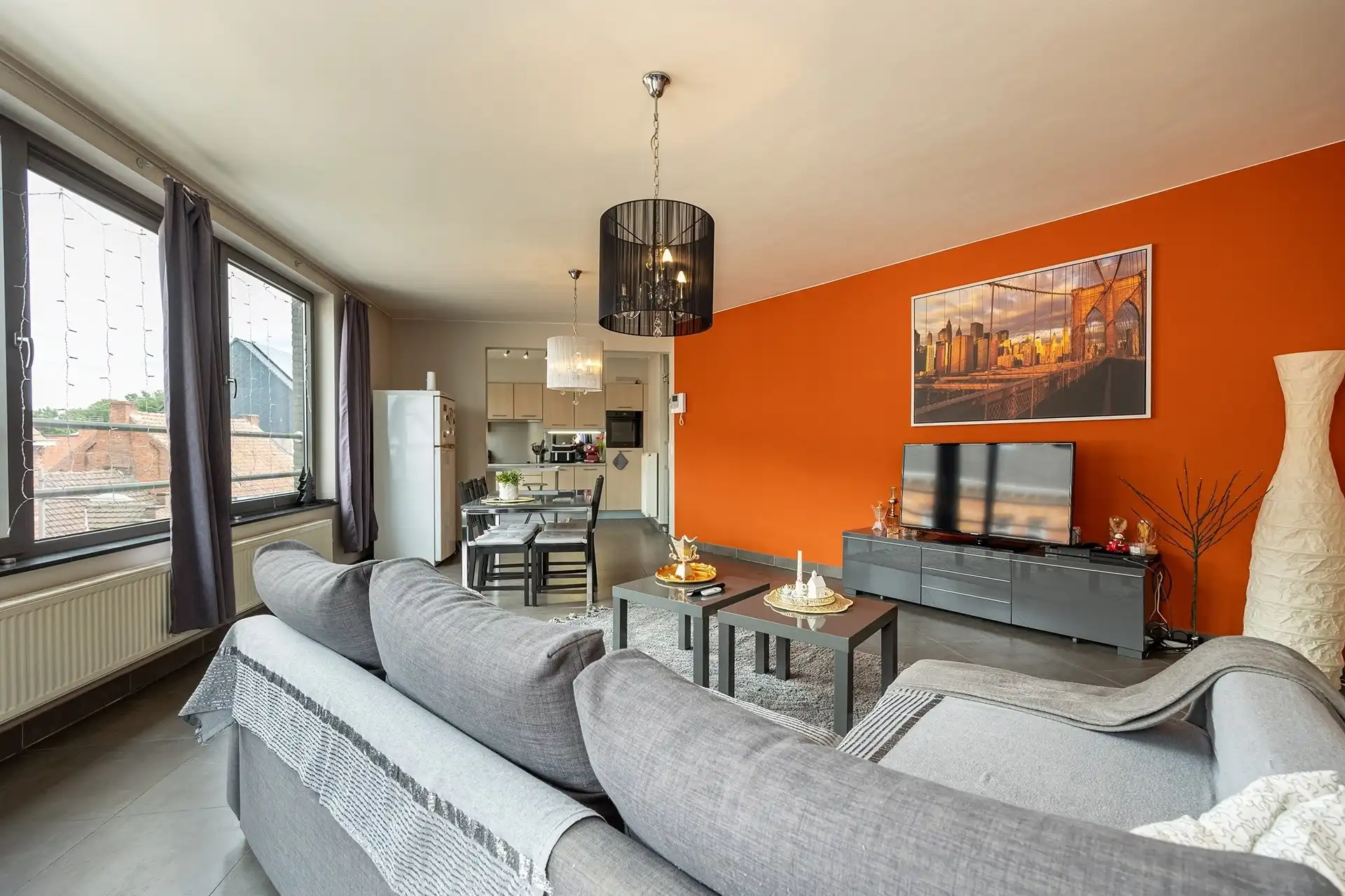 Appartement met 2 slaapkamers en garage gelegen in het centrum van Sint-Gillis-Waas (88m²) foto 4
