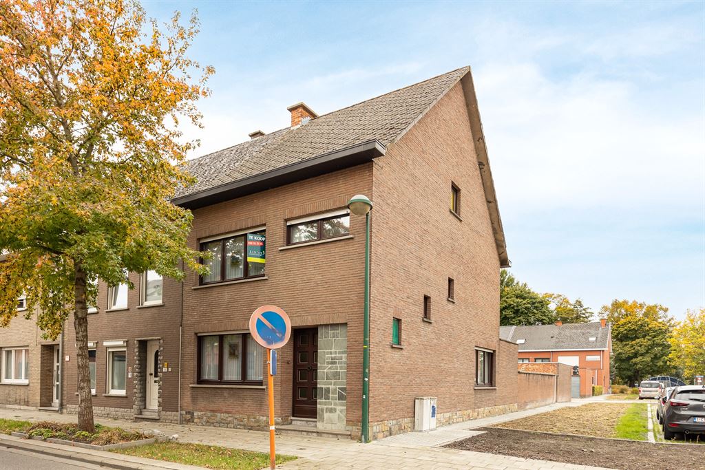 Renovatiewoning met 3 slaapkamers op uitstekende locatie foto 20