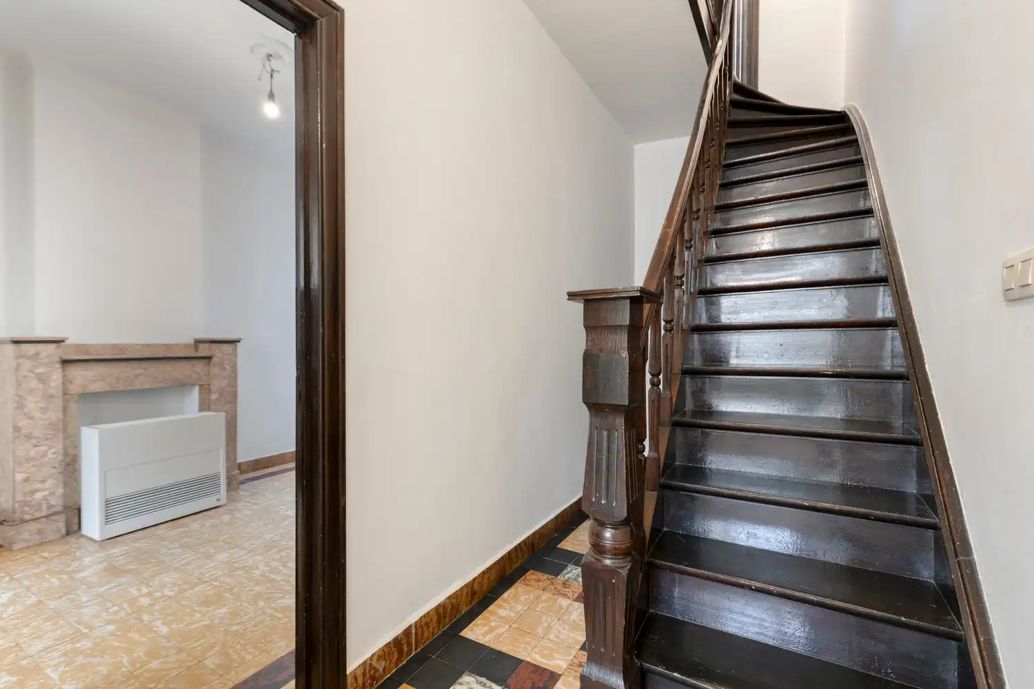 CHARMANTE EN INSTAPKLARE WONING TE DIEST! foto 4