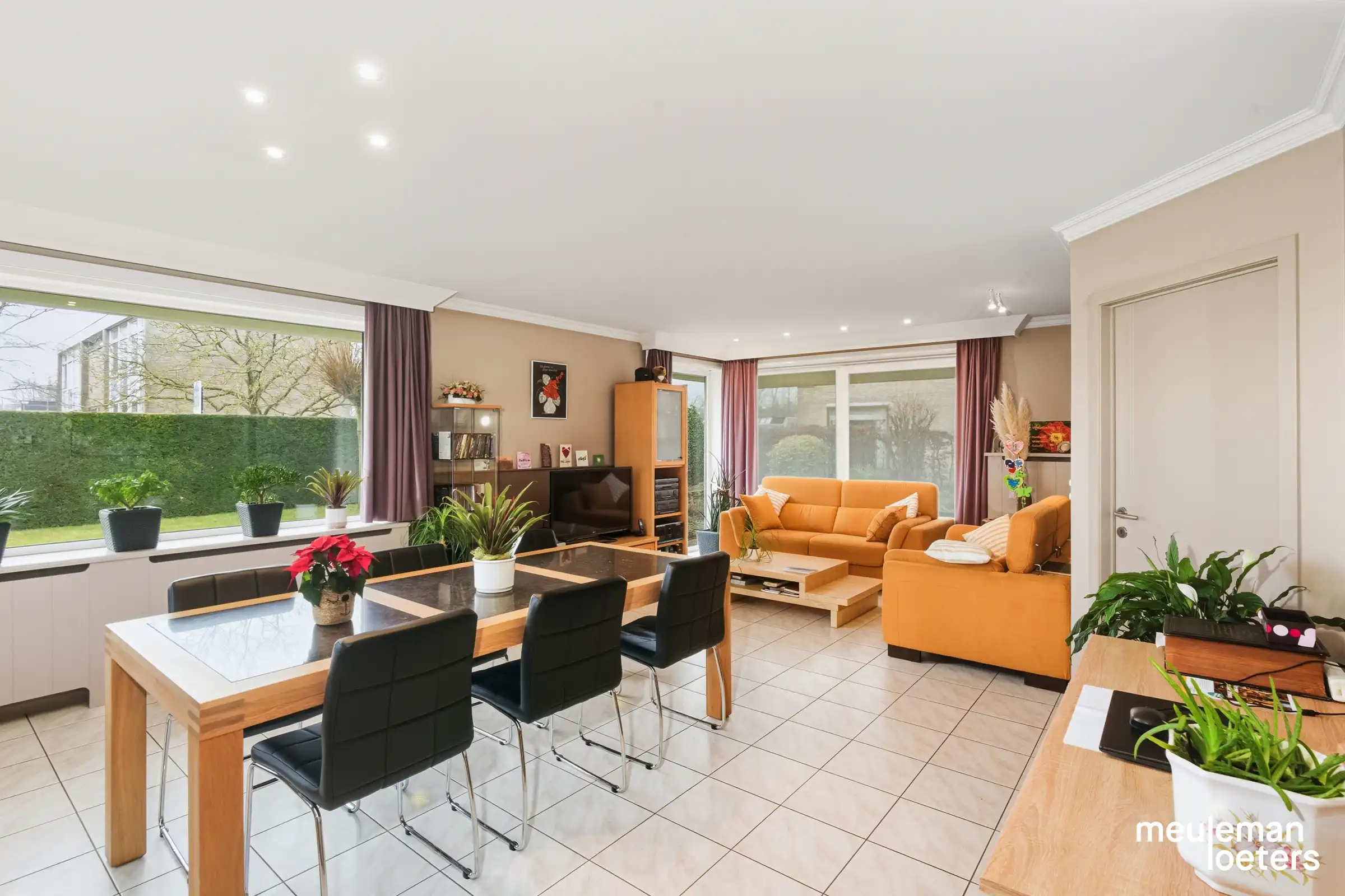 Schitterend gelegen en energiezuinige gelijkvloerse woning met tuin en garage foto 8