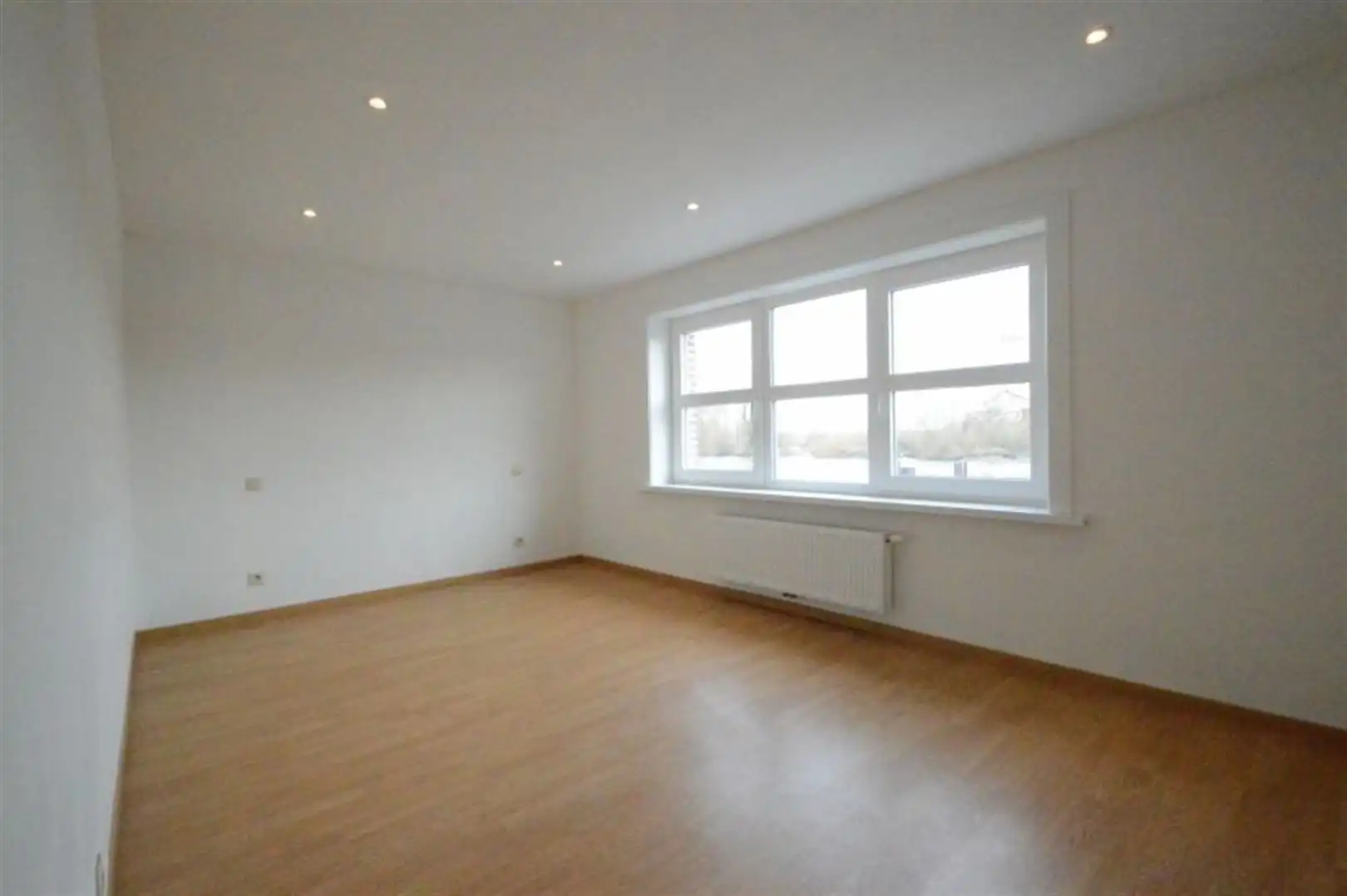 Totaal gerenoveerde gezinswoning te Dendermonde (Baasrode) foto 10