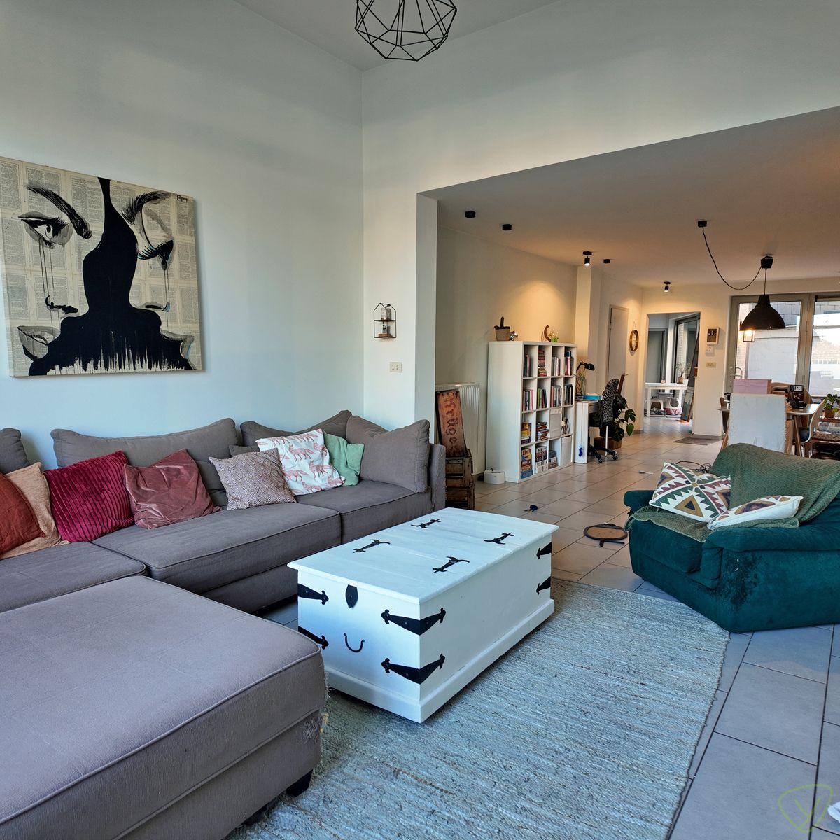 Gezellig duplex appartement nabij het station van Eeklo! foto 2