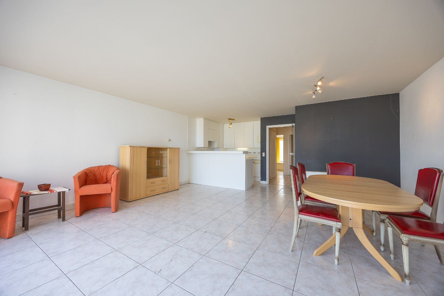 Uniek appartement met frontaal zicht op het casinoplein (met zeezicht!) foto 6