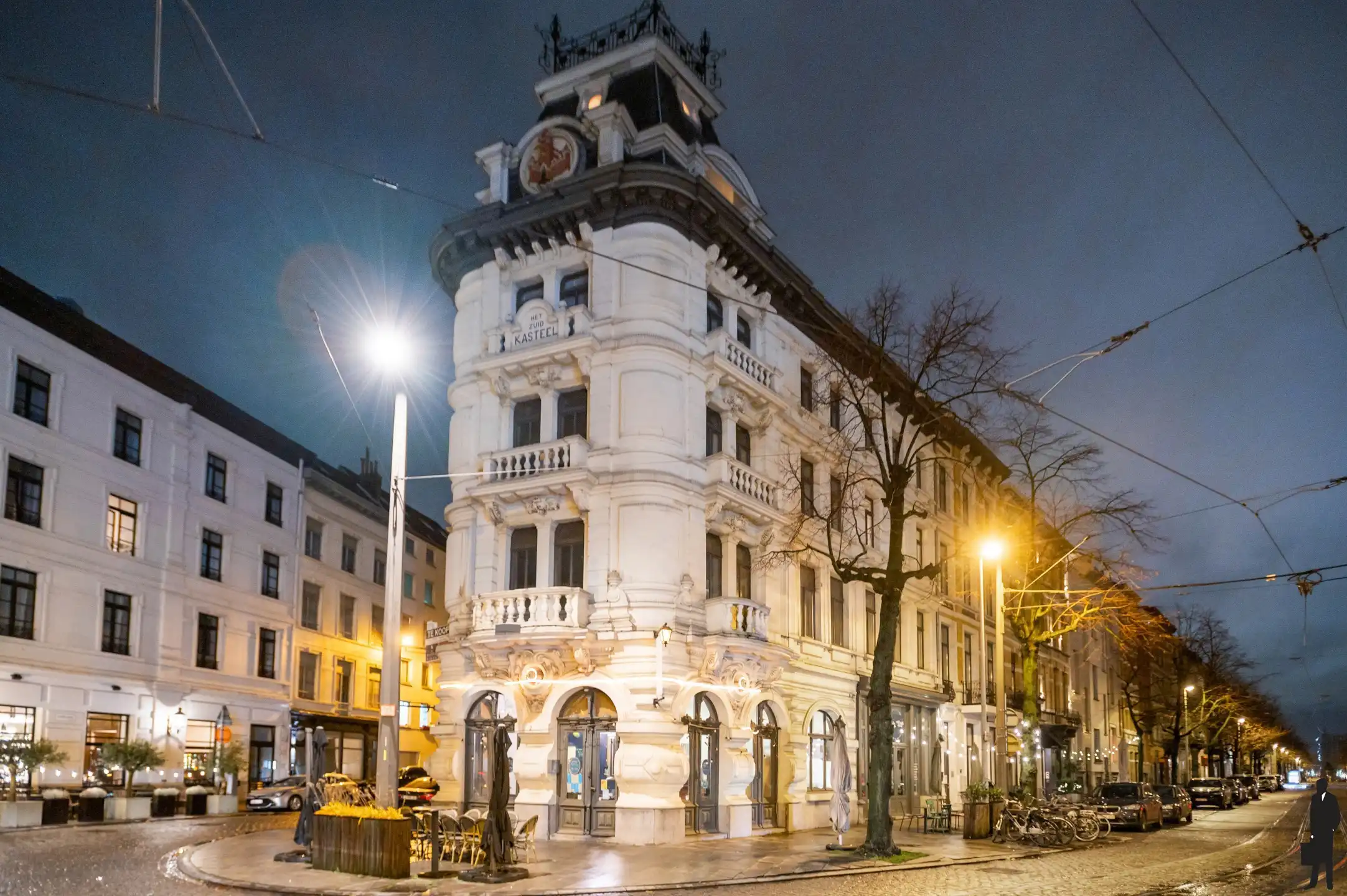 Handelspand op bruisende Bolivarplaats met stabiele huurinkomsten foto 2