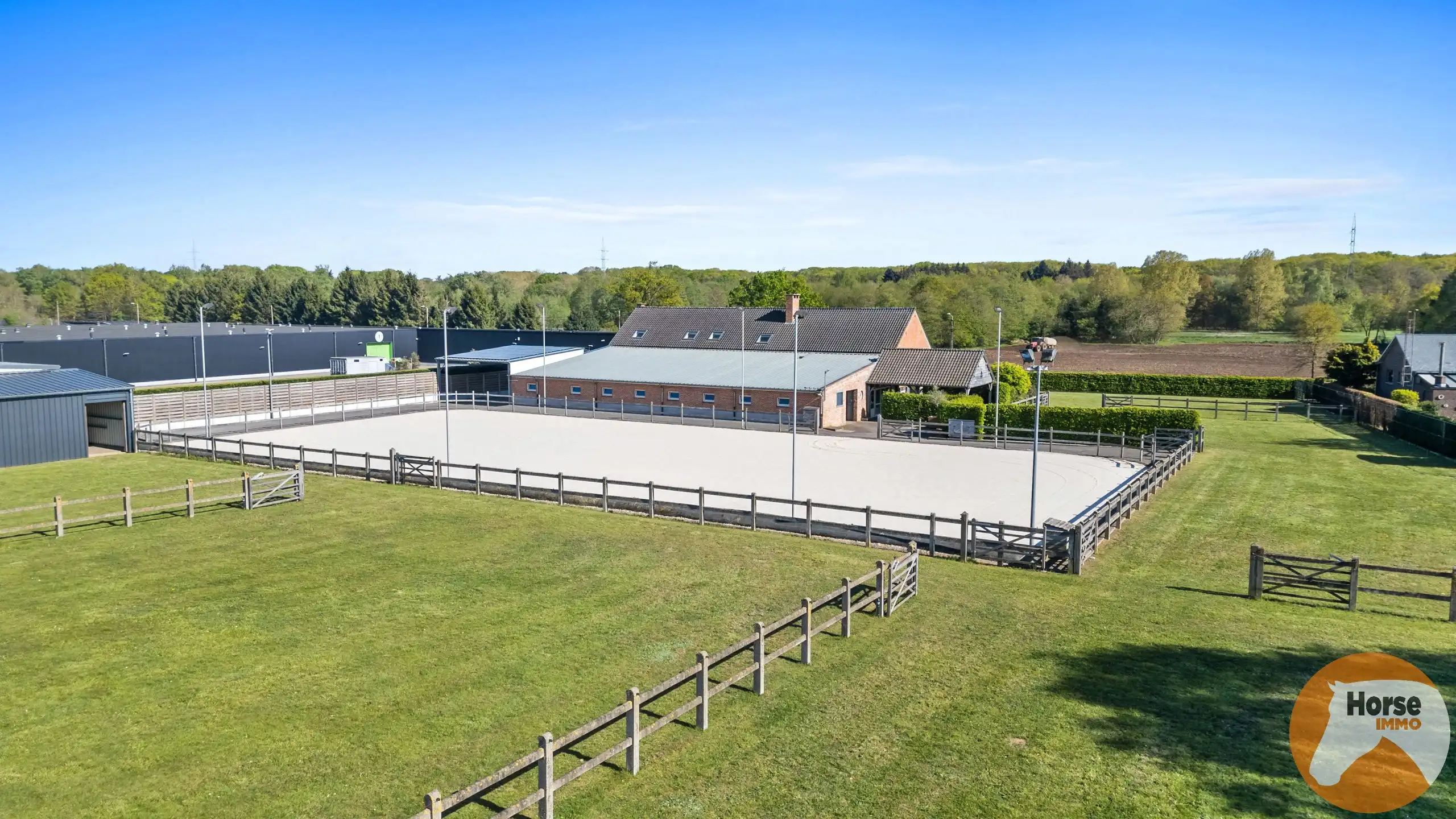 HEUSDEN-ZOLDER - Hoeve met paardenaccommodatie foto 40