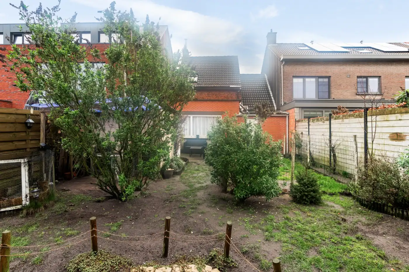 Te renoveren woning met 2 slpk. en tuin foto 9