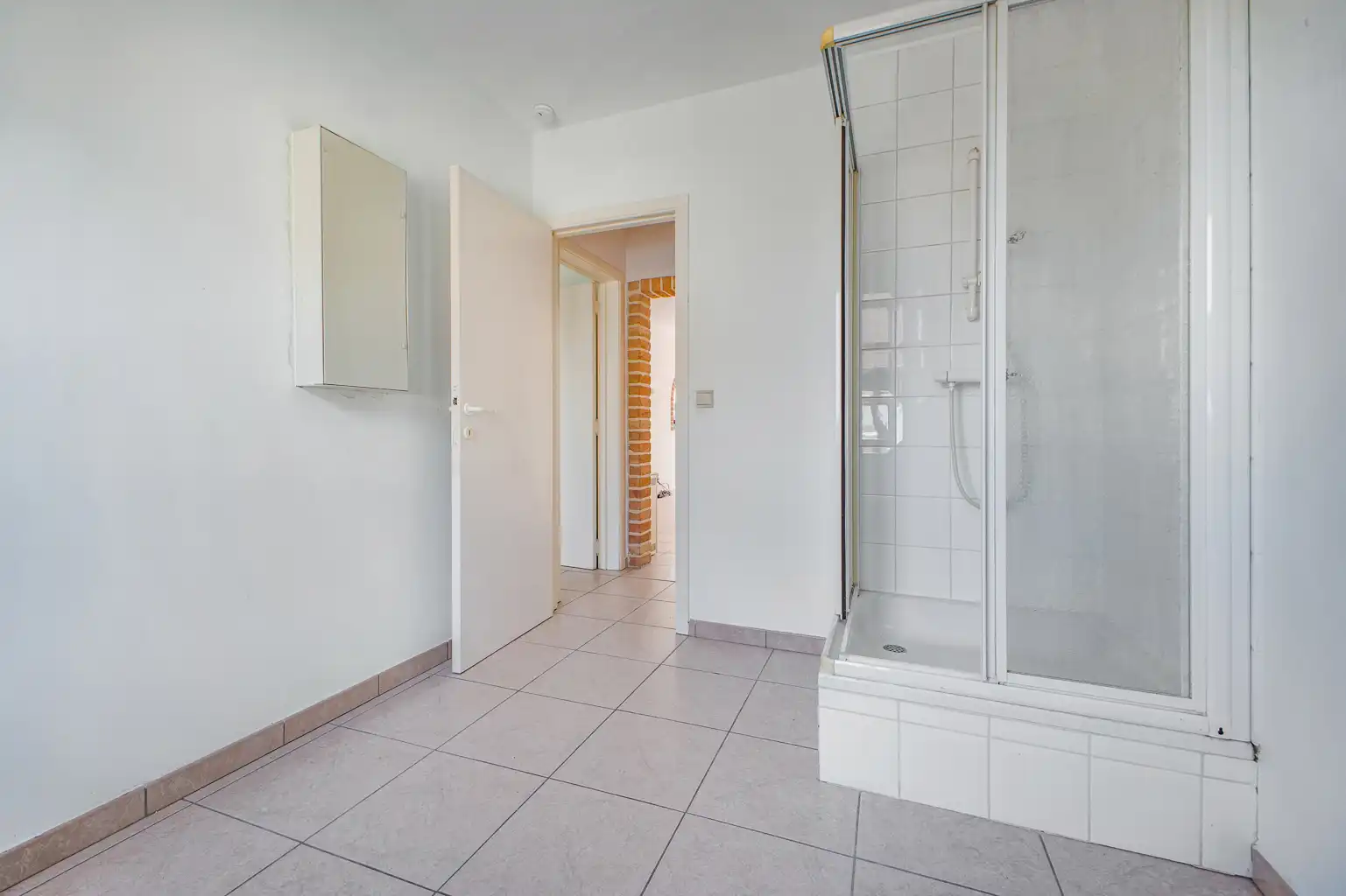 Appartement met 3 slpks, bureel, terras, kelder en garage foto 13