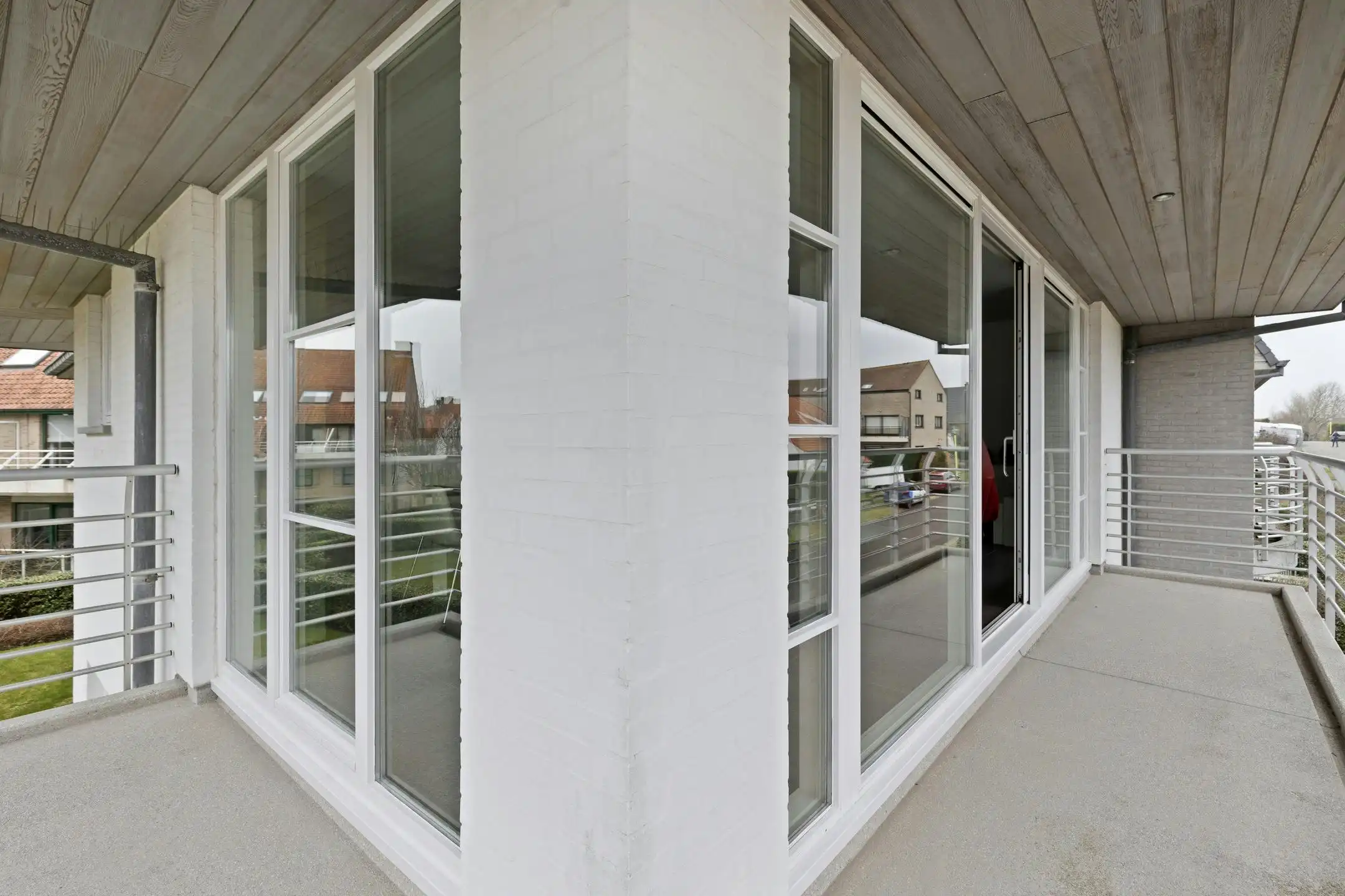 Hoekappartement met 2 slaapkamers en garage in Sint-Idesbald foto 5