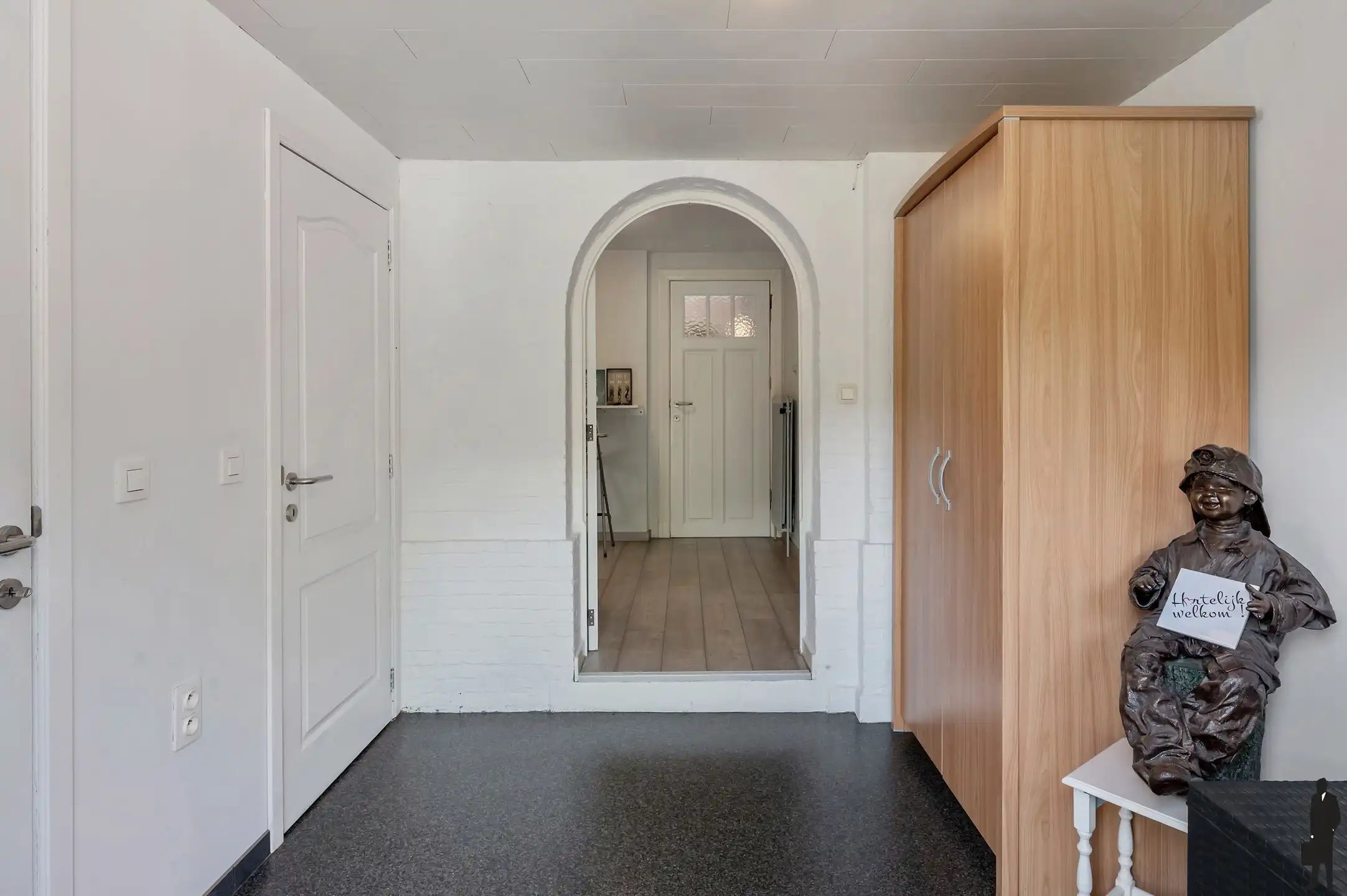 Charmante, zeer ruime, gerenoveerde ingenieursvilla in groen foto 3