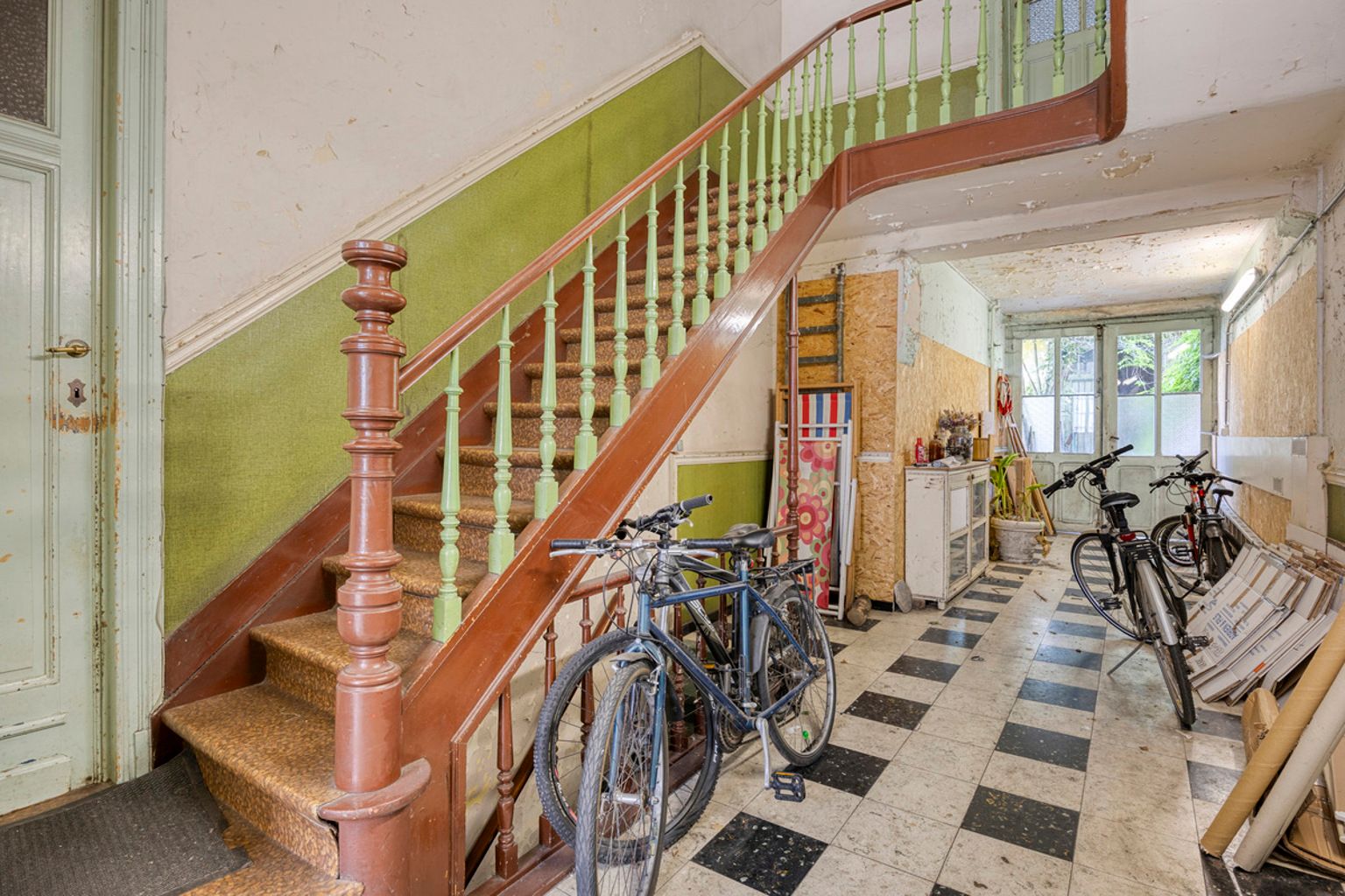 Woonst met achterliggend werkplaats in hartje Ukkel foto 3