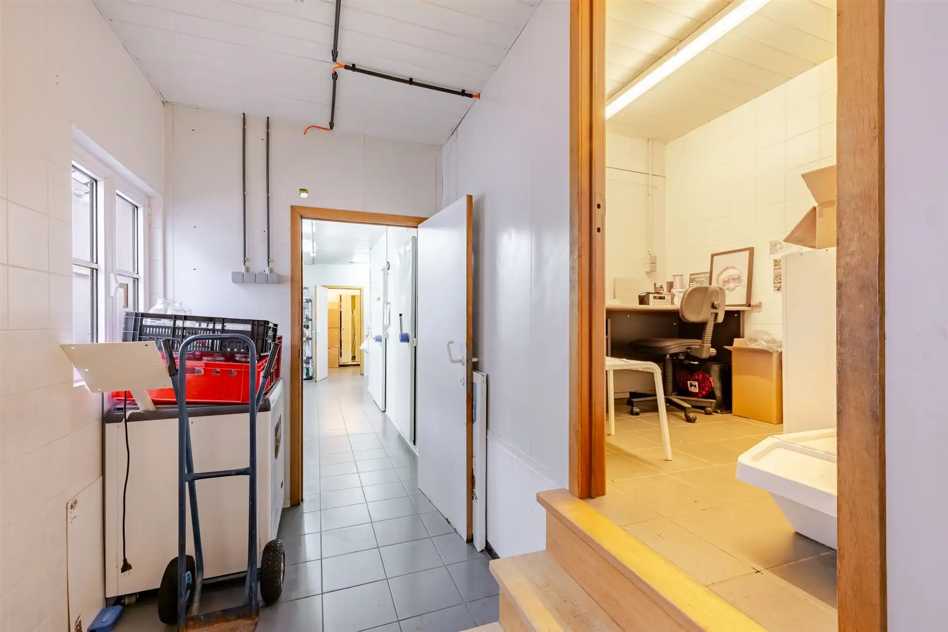 Overname: succesvolle broodjeszaak met topligging in het centrum foto 8