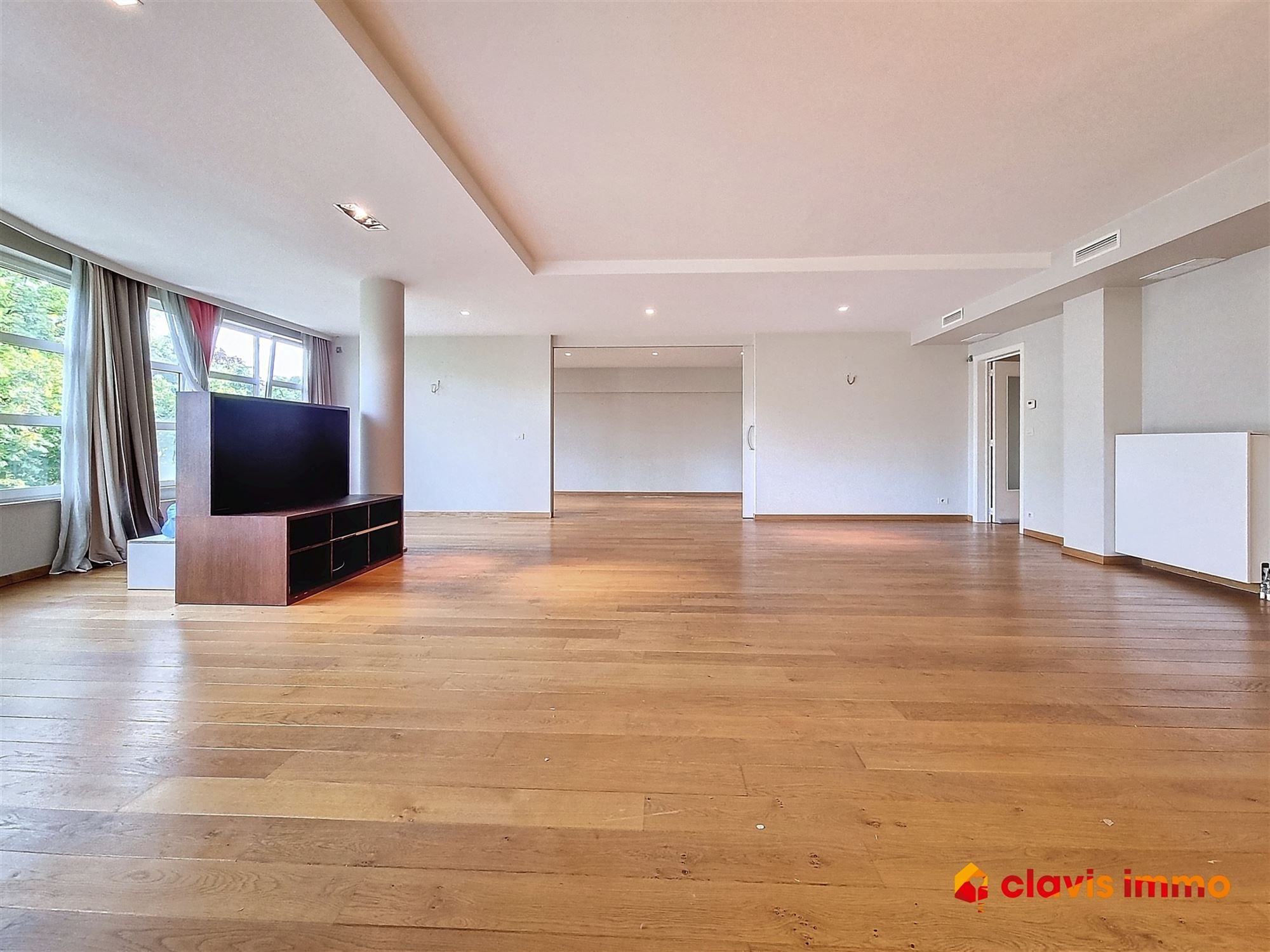 Prachtig staning appartement met 3 slaapkamers + grote moduleerbaar bureau foto 4